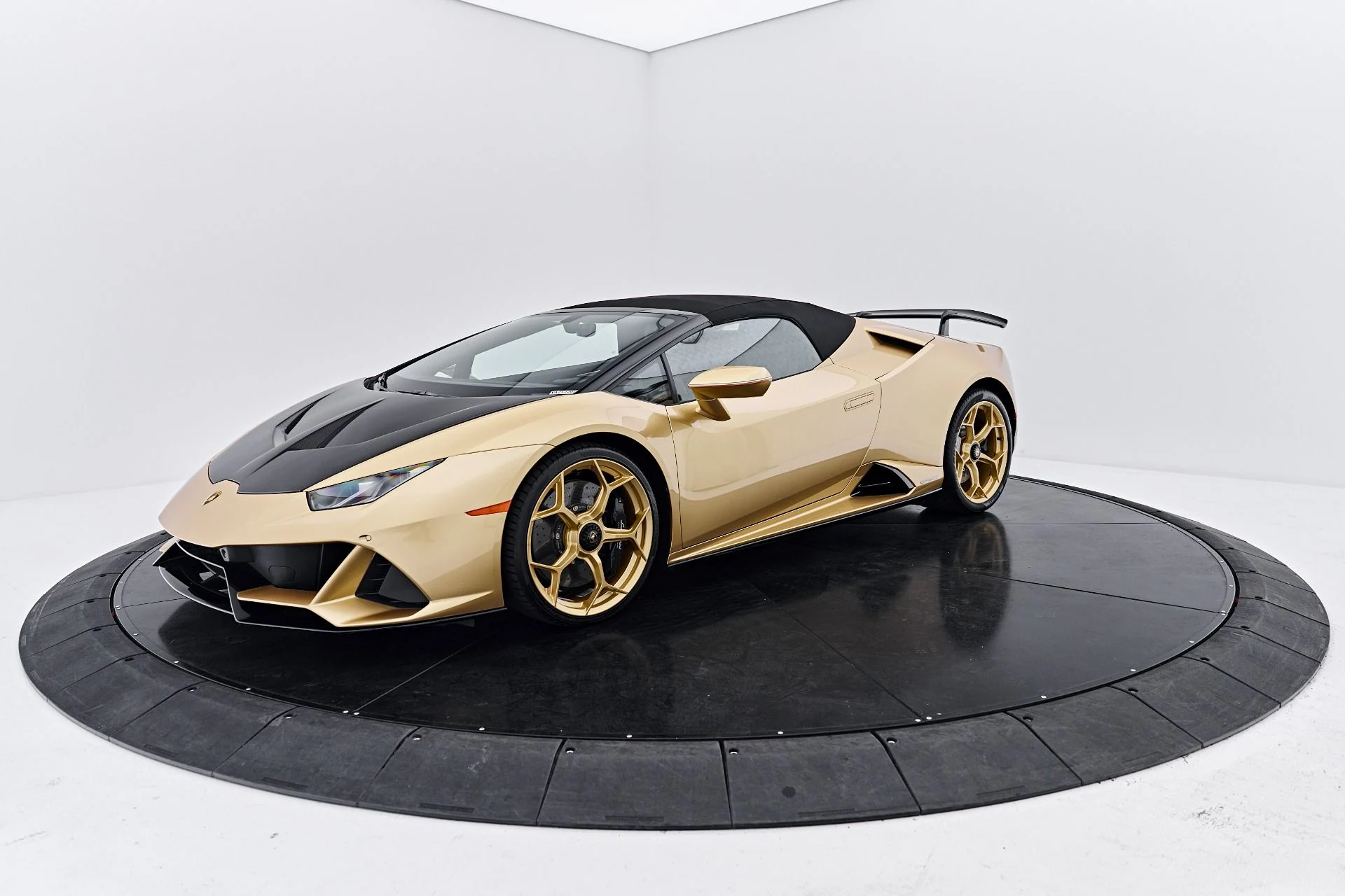 mph012_1024571576_Used_2022_Lamborghini_Huracan_EVO_Base_1791315845_66f9c63c7d