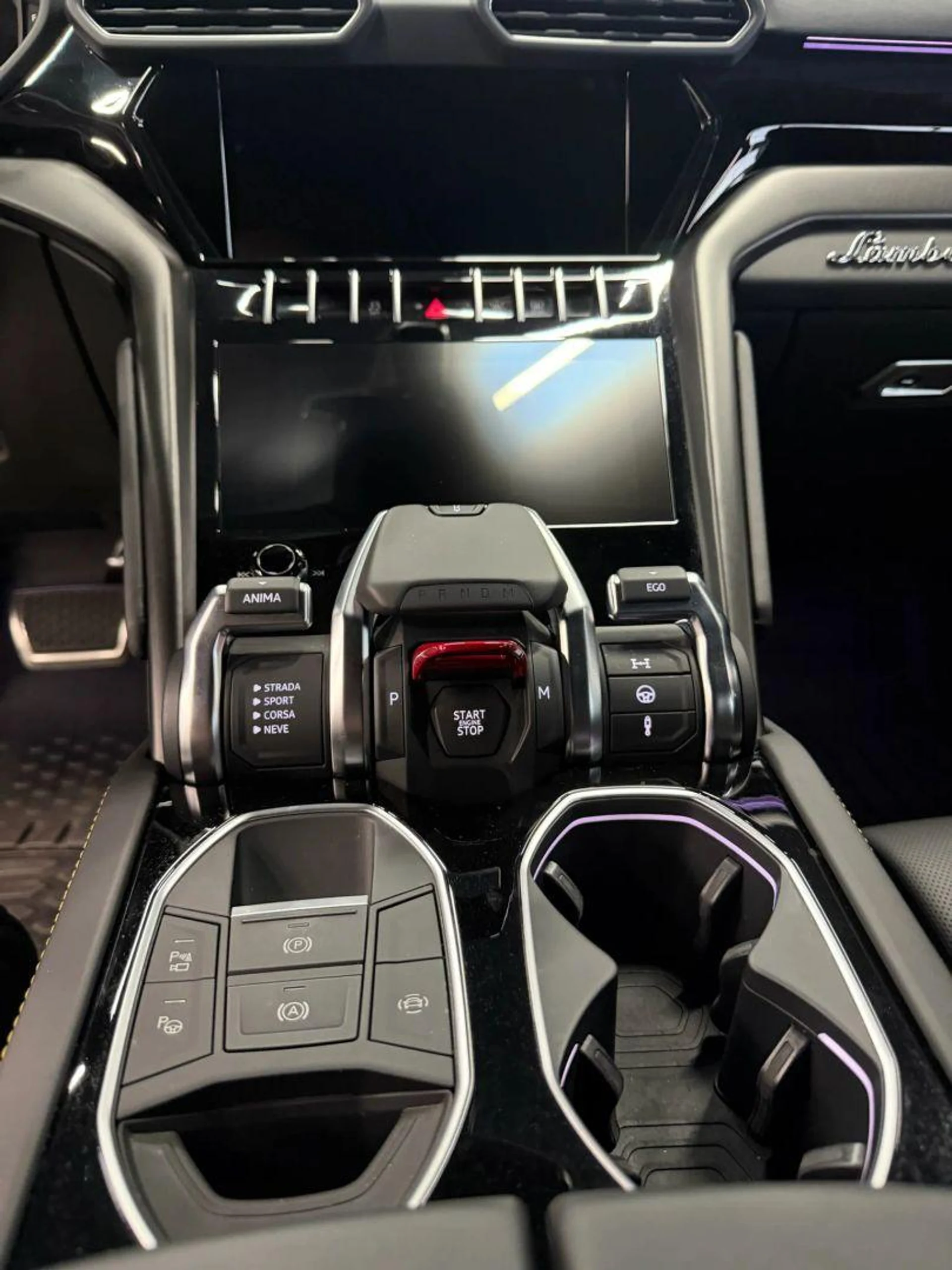 mph012_1028654727_Used_2022_Lamborghini_Urus_Sport_Utility_4_D_1784762917_d0b2af57bf