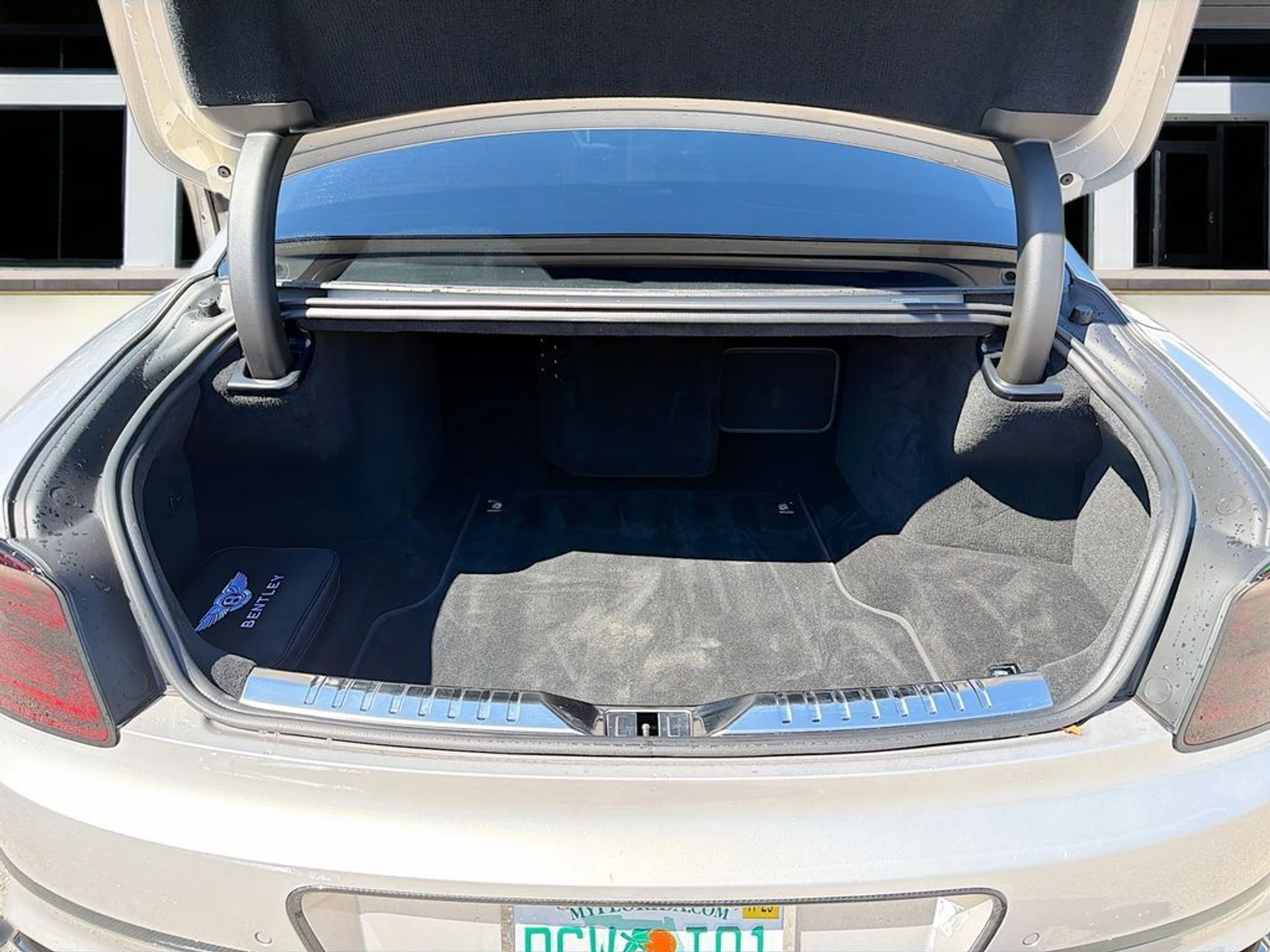 mph012_1029821558_dbbccd8de926e61dbc55a39bc0bd24f5x_c97089ee6e