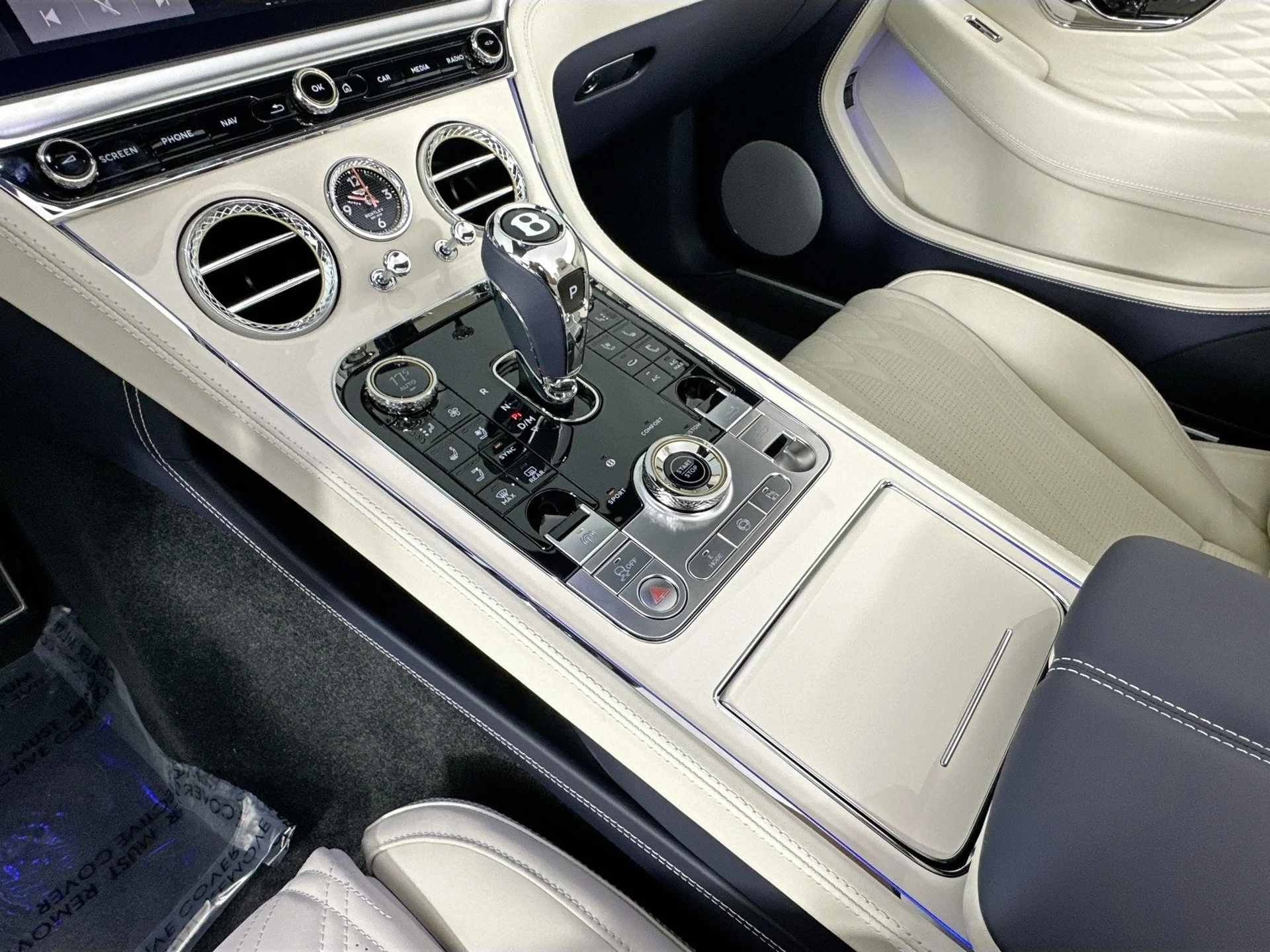 mph012_1034857806_13_a03f9d209c