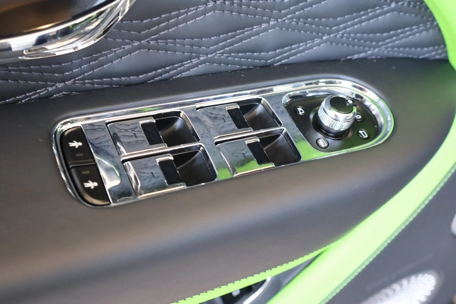 mph012_1035805656_13_1a763002f2