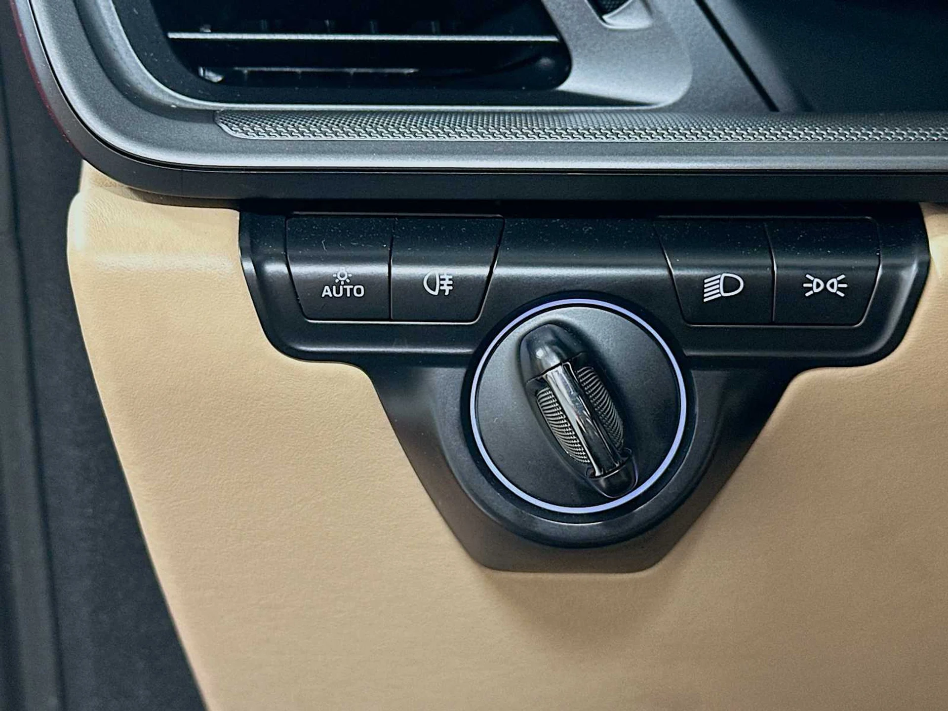 mph012_1052782859_43a4a4fd5b06cb83c587f1968af4d24b_7bc2541aad