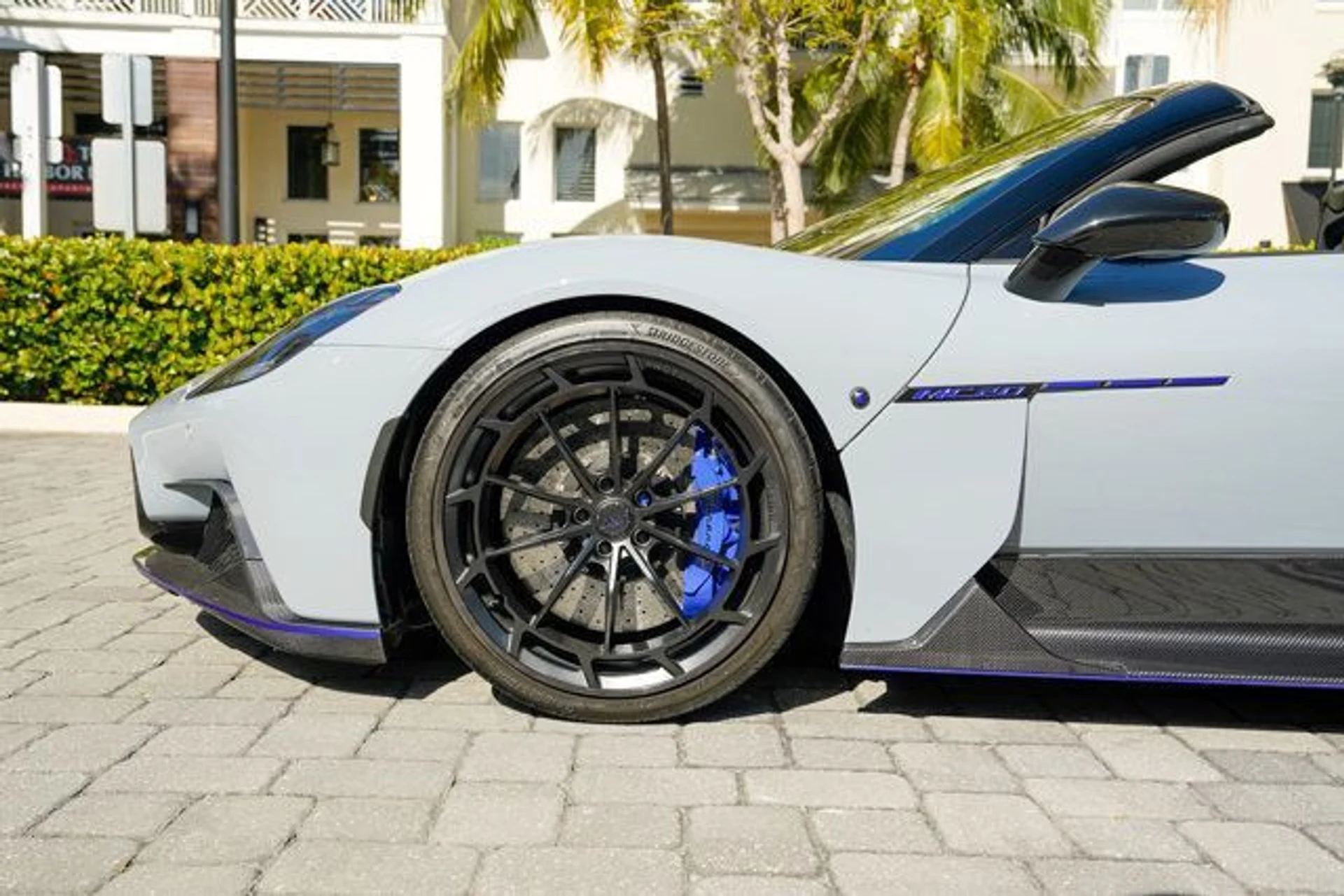 mph012_1055186524_22967480_13_640_3c1d24351a