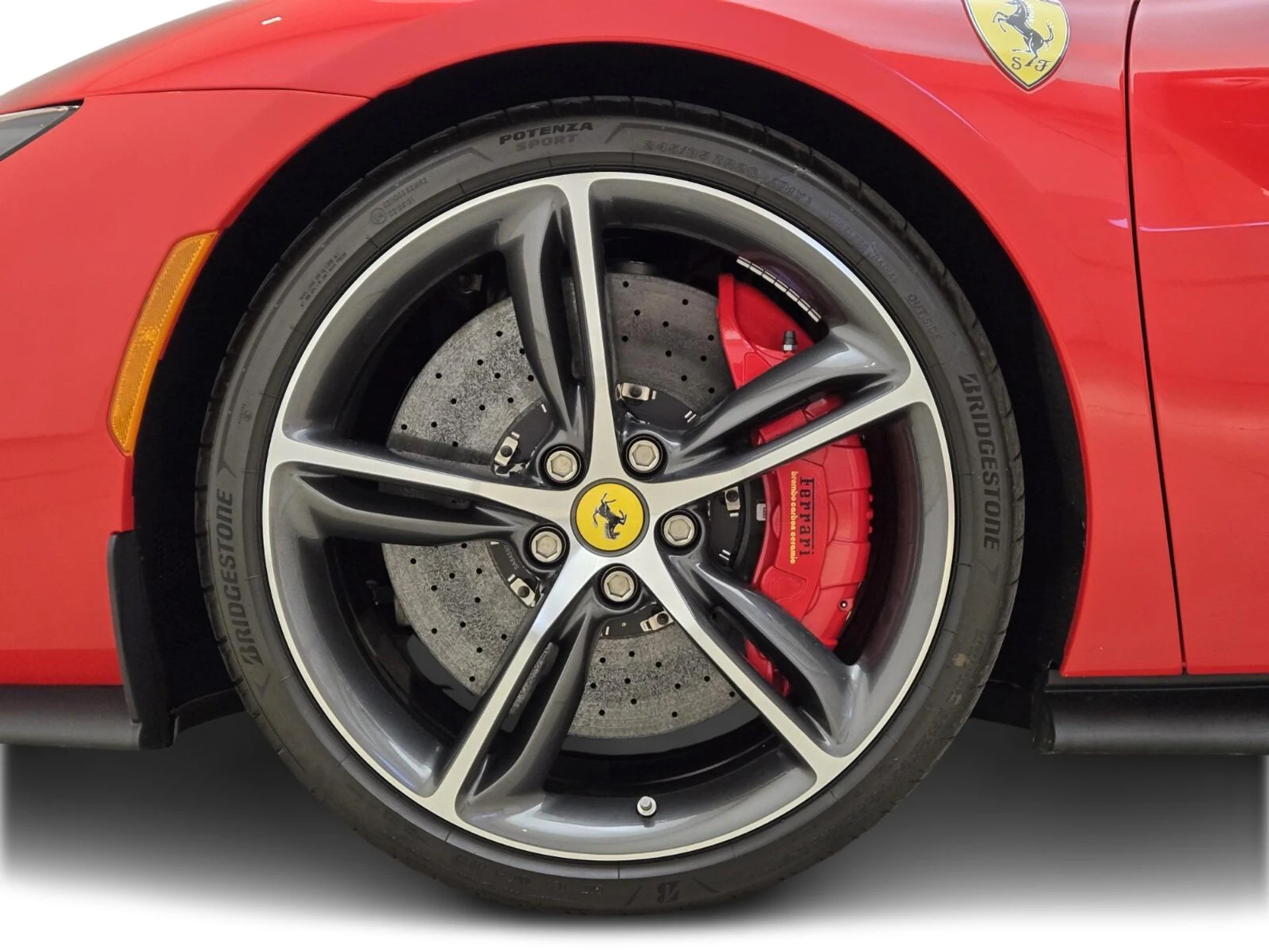 mph012_1061553680_Used_2024_Ferrari_296_GTS_1753251930_6214939ca2