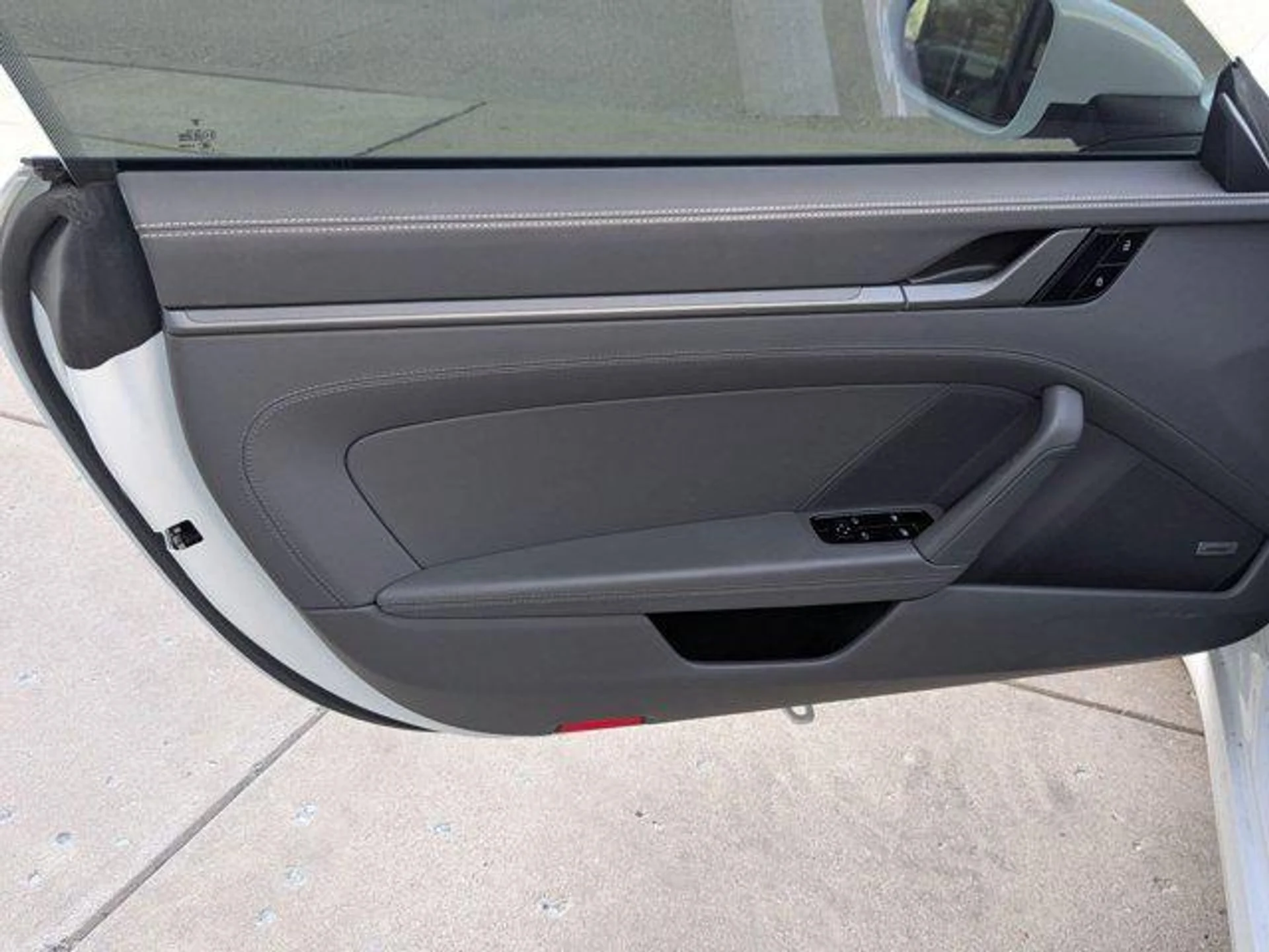 mph012_1062010557_a_Ynwwn8au_V_Ug_Mv_NC_0xm_Y03ajbn0_8e1e49fa2f