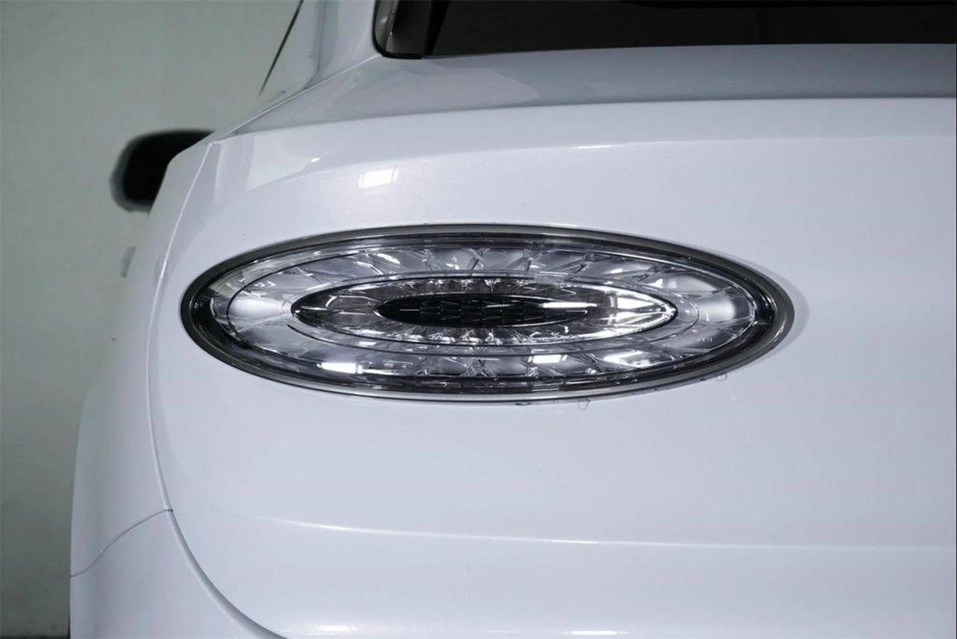 mph012_1066445813_P77ucy_OLEB_93_Ni_Qp2g589_Ls4_Y_4_e8907ac471