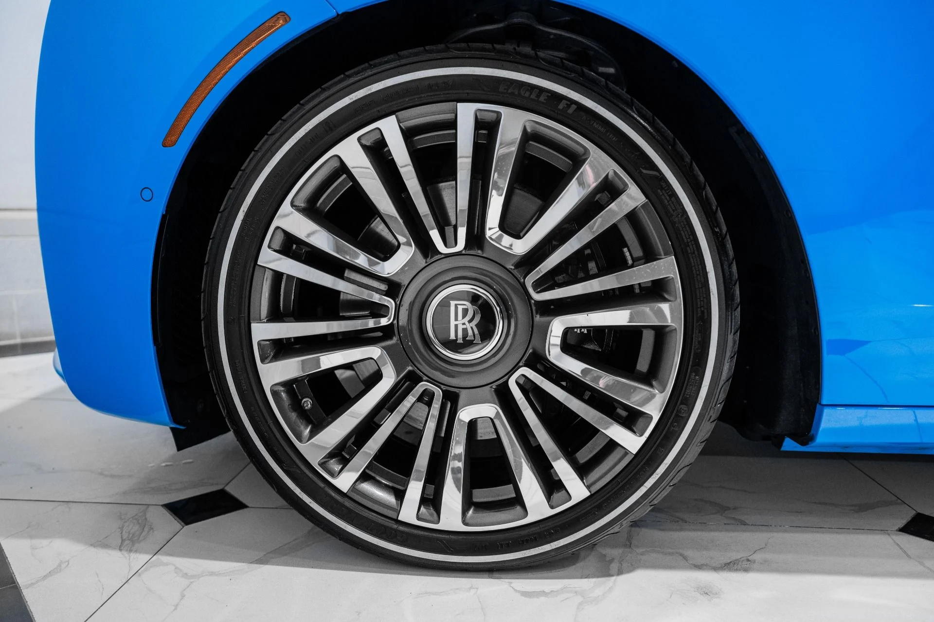 mph012_1067192064_Used_2023_Rolls_Royce_Ghost_1773457420_5e34755cd1