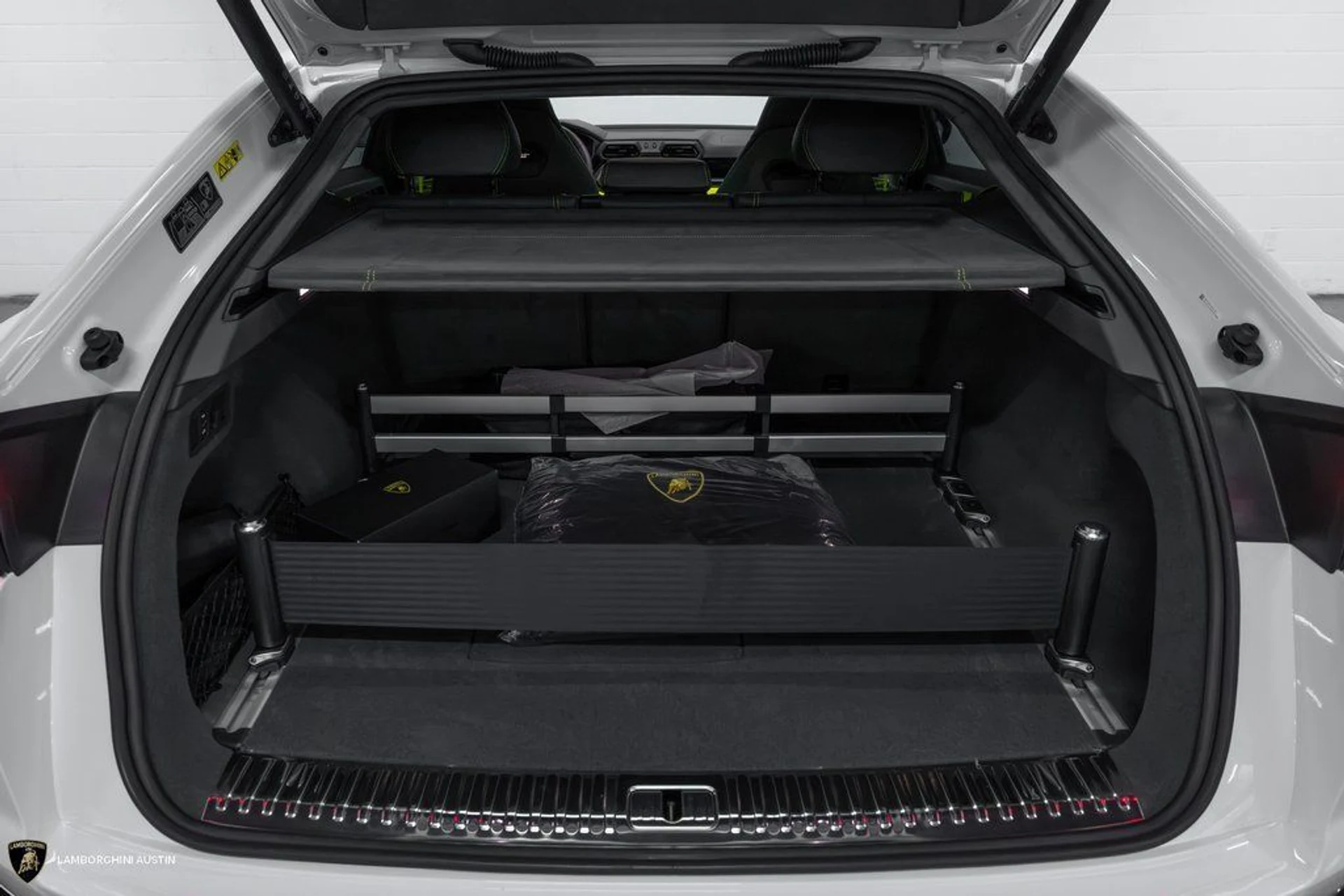 mph012_106844026_d9f17cc541a34aa5fda2820713c18a12x_90e81cbb19