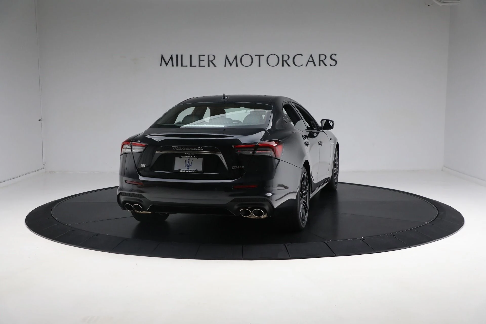 mph012_1070160811_Used_2024_Maserati_Ghibli_Modena_Ultima_Q4_1713534126_8f53971917