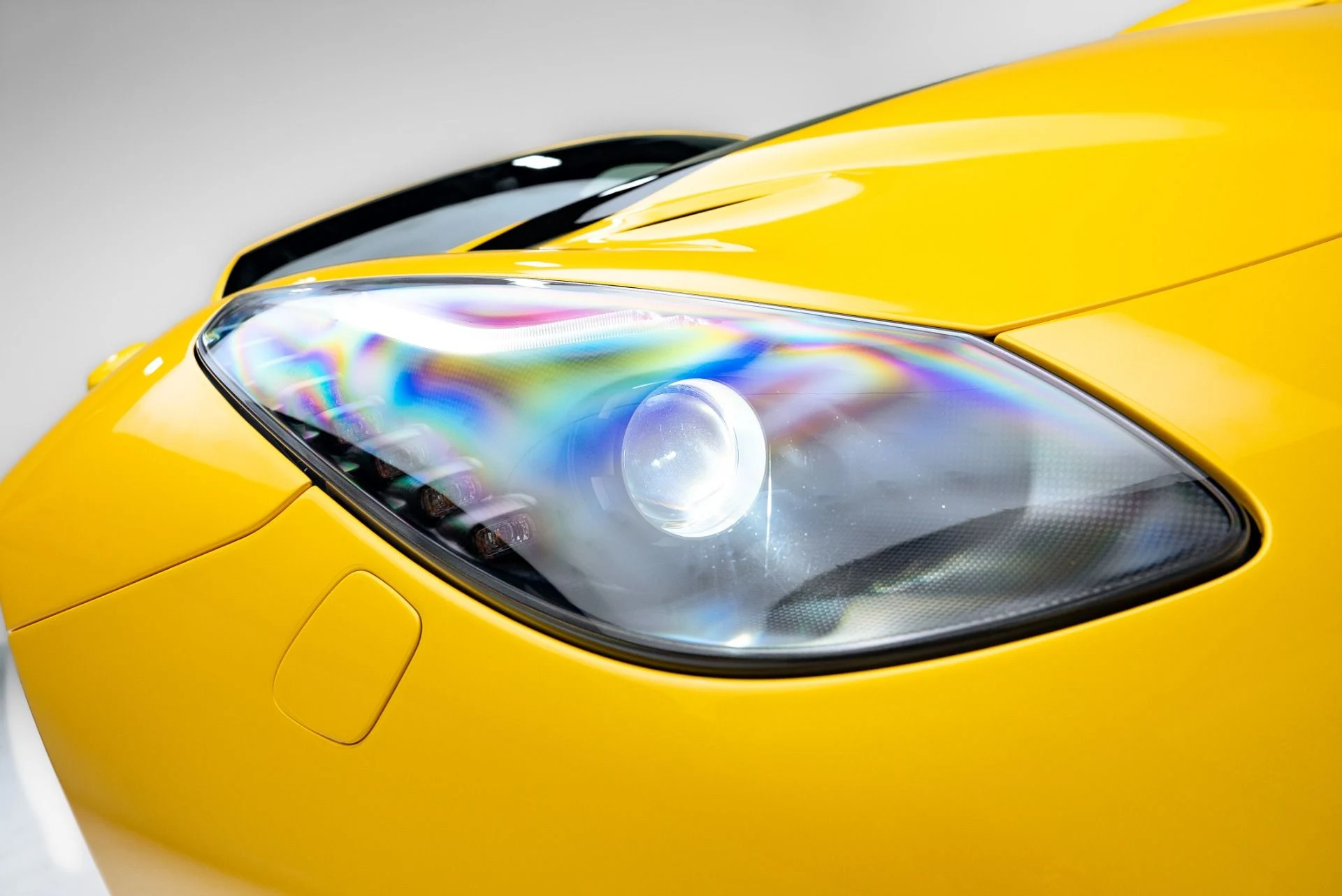 mph012_107852183_Used_2017_Ferrari_F12tdf_1777334910_0fbc87512c