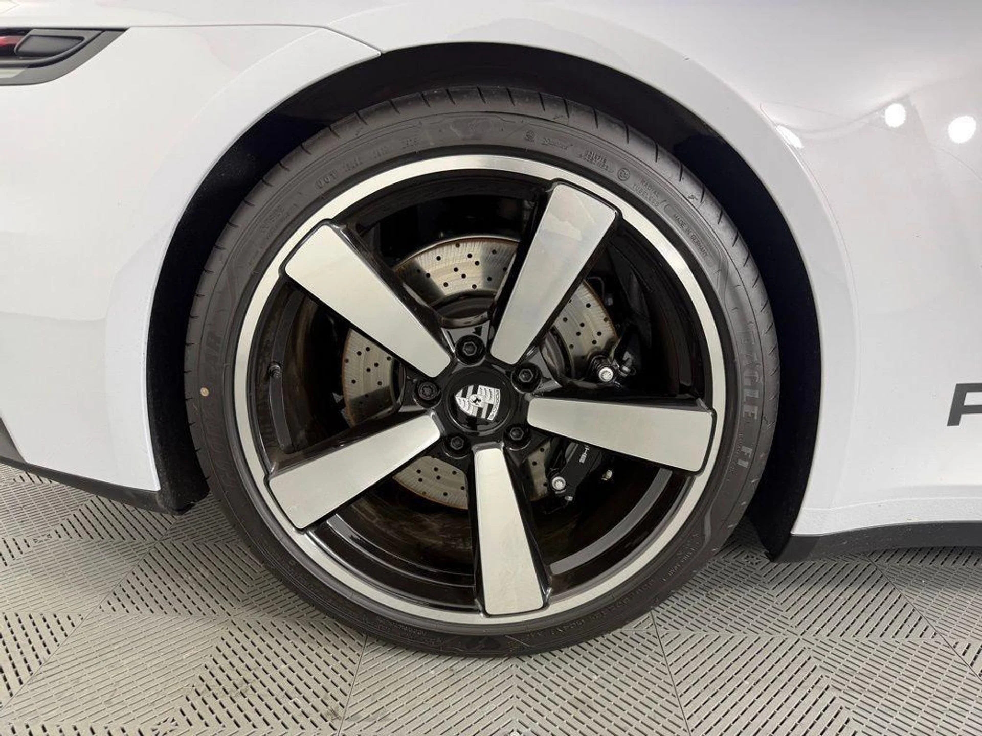 mph012_1078973715_1_Mz_P_Rpy8_N_Iq9h_V_Nsxu_Aj_Xcl_G_Fhg_67f99b9ce7