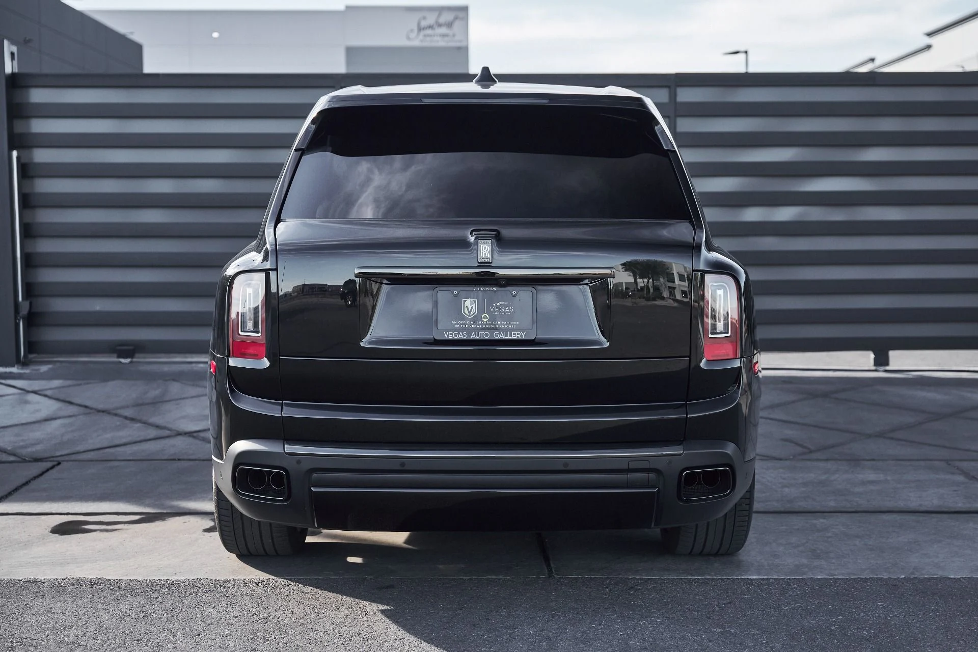 mph012_108377808_Used_2022_Rolls_Royce_Cullinan_Black_Badge_1768359459_5dcc700fc7