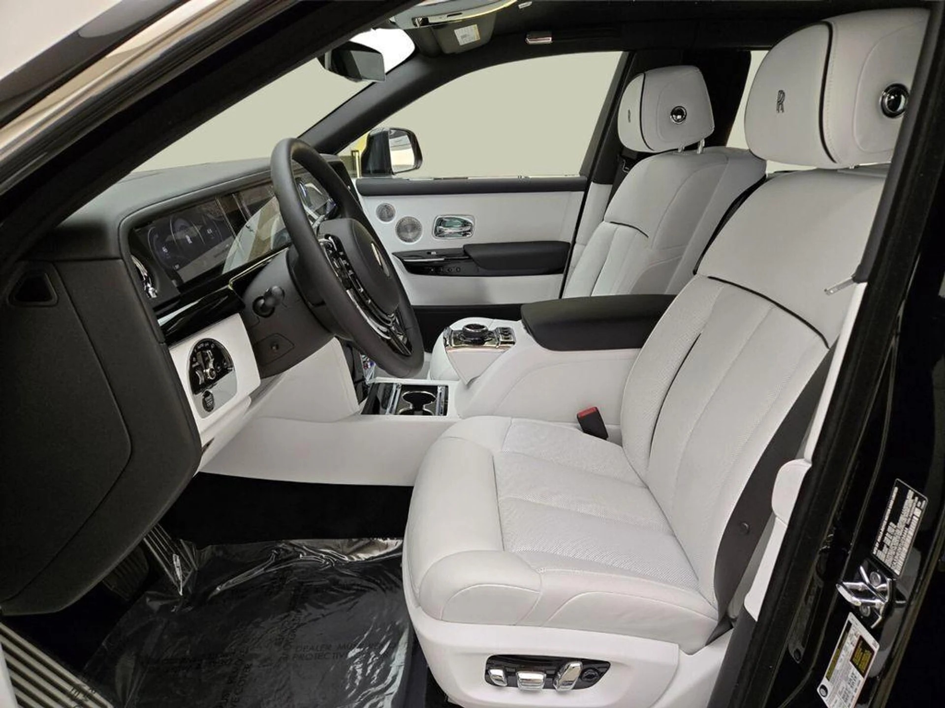 mph012_1086602632_New_2026_Rolls_Royce_Phantom_1776489490_b7ccd7db94