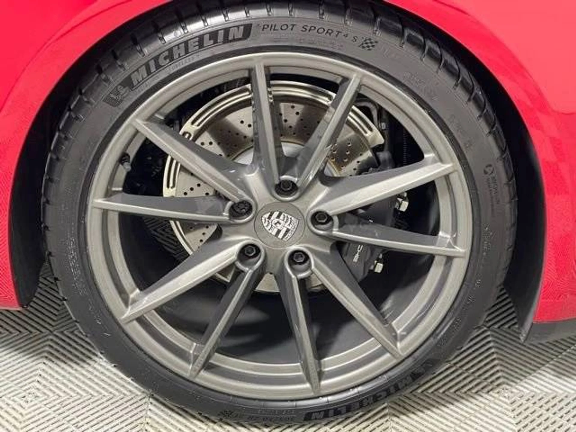 mph012_1087348233_03509d415a2eb692e2cf58d39b91886ax_ad58412856