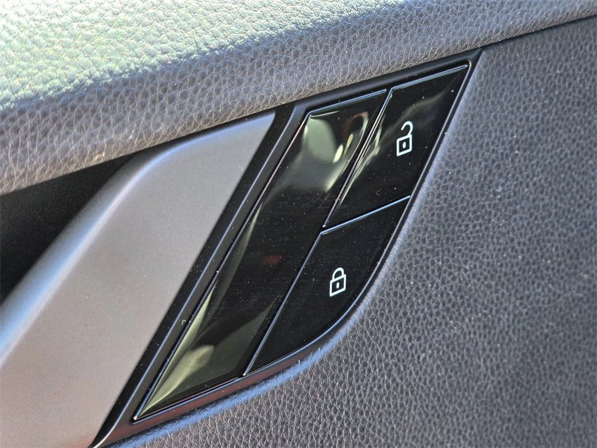 mph012_110480517_a8e6a08c069c93e77e8ae380bfb9282a_341d2066ce