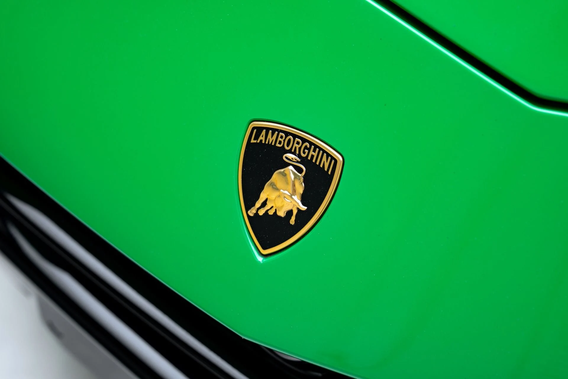 mph012_1115703576_Used_2023_Lamborghini_Urus_Performante_1776977972_96d68276c7