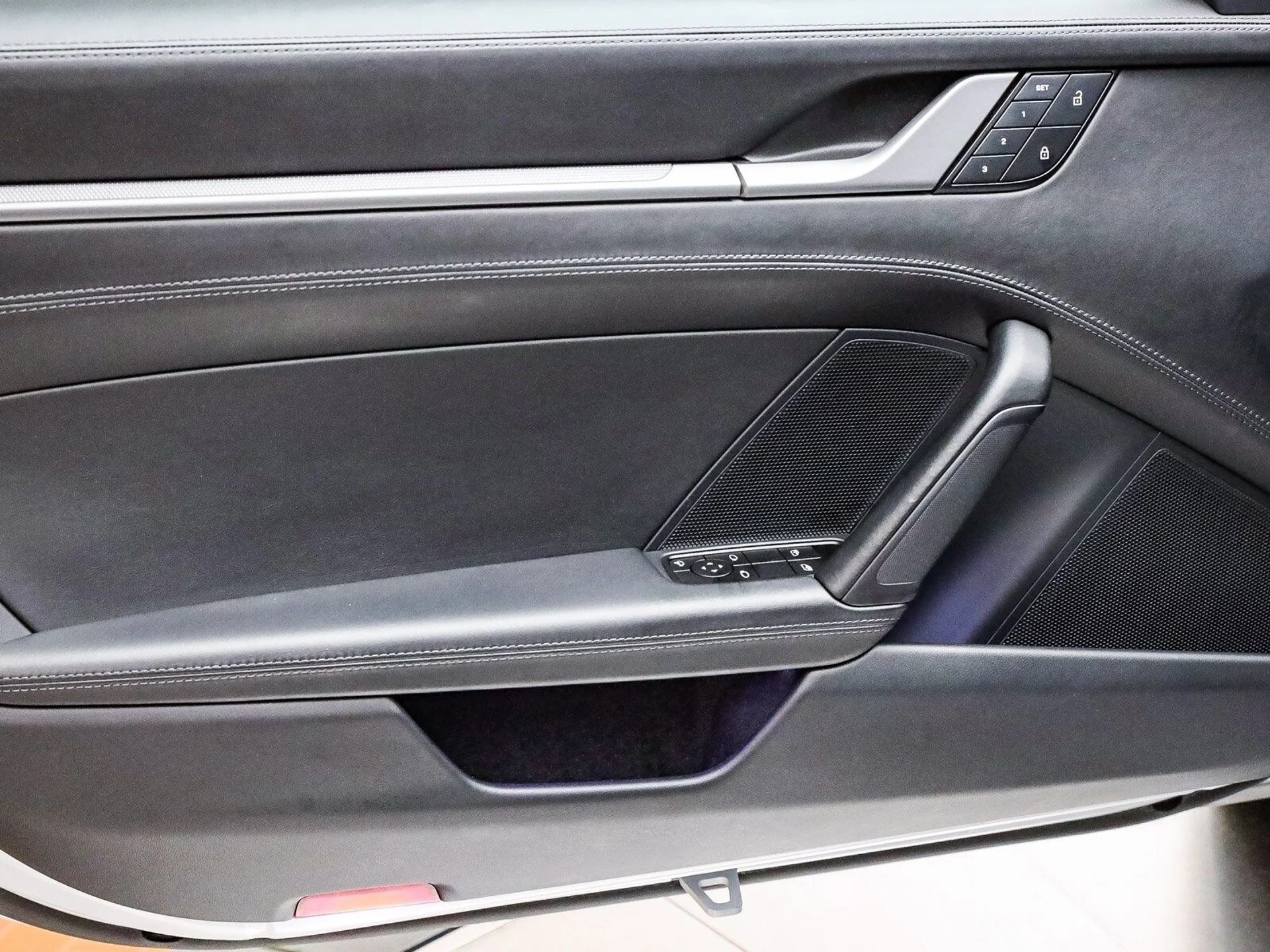 mph012_1117767734_8eeb6987f4f10af408b0fa27715956bbx_a3aa25e7dd