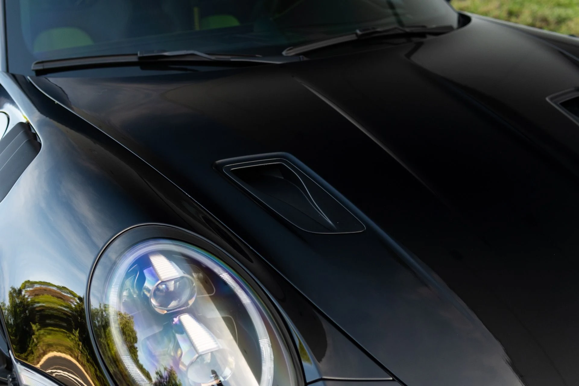 mph012_1118118166_Used_2019_Porsche_911_GT_3_RS_1765832694_d7232d2e38