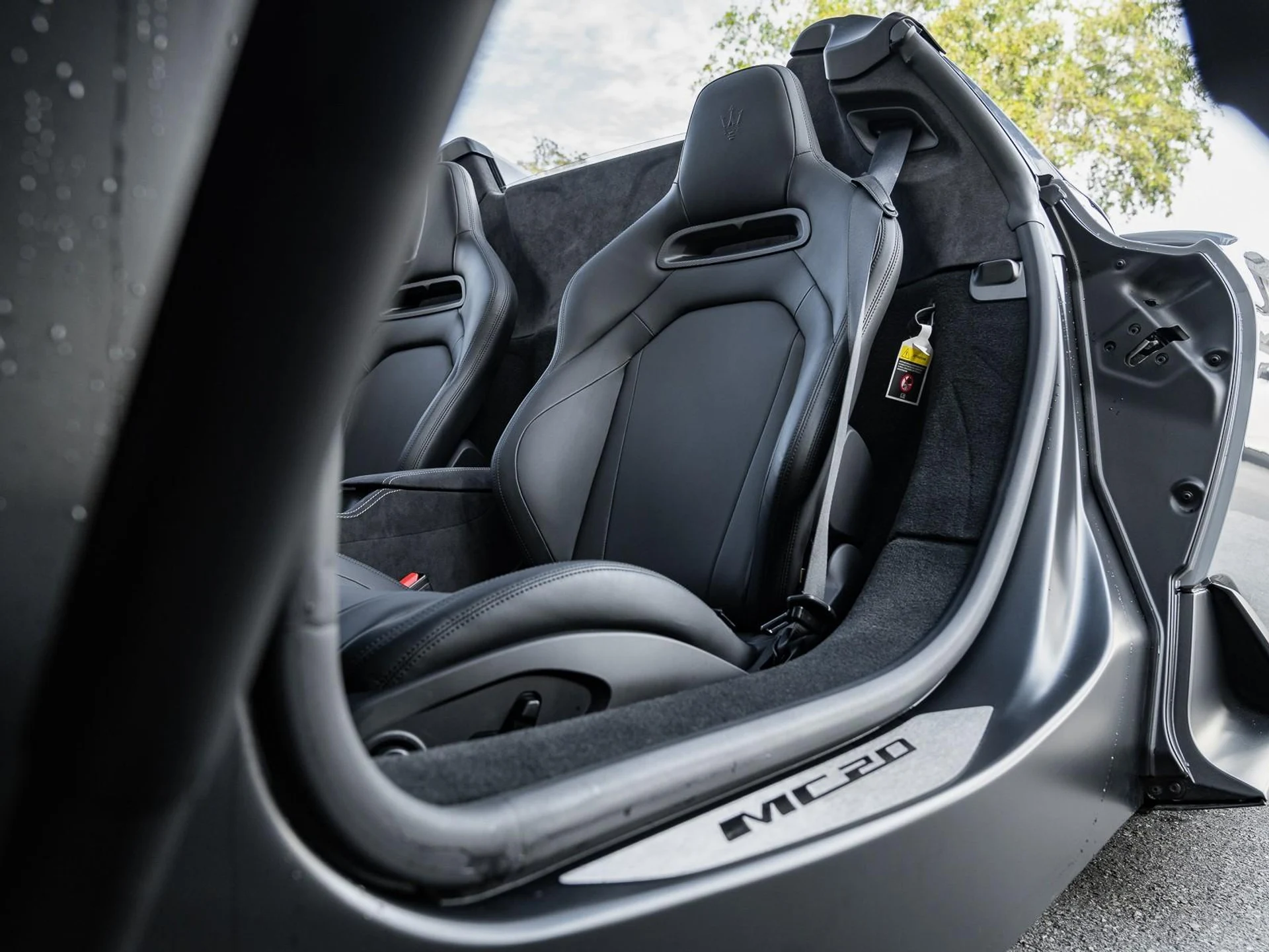 mph012_1123722004_Used_2023_Maserati_MC_20_Cielo_1753203975_38fc222ba4