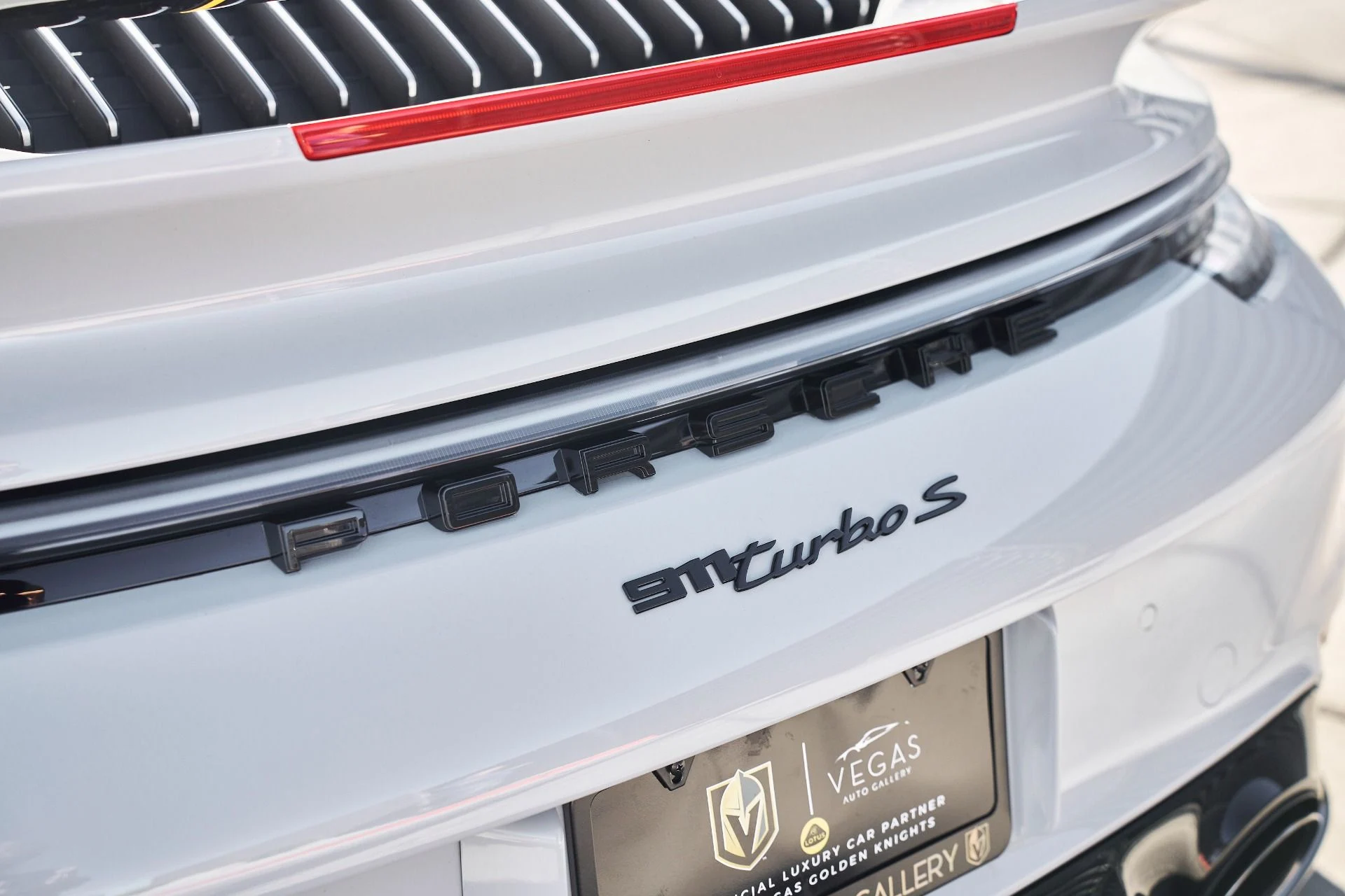 mph012_1123873771_Used_2021_Porsche_911_Turbo_S_1765592904_d2ff4b2346