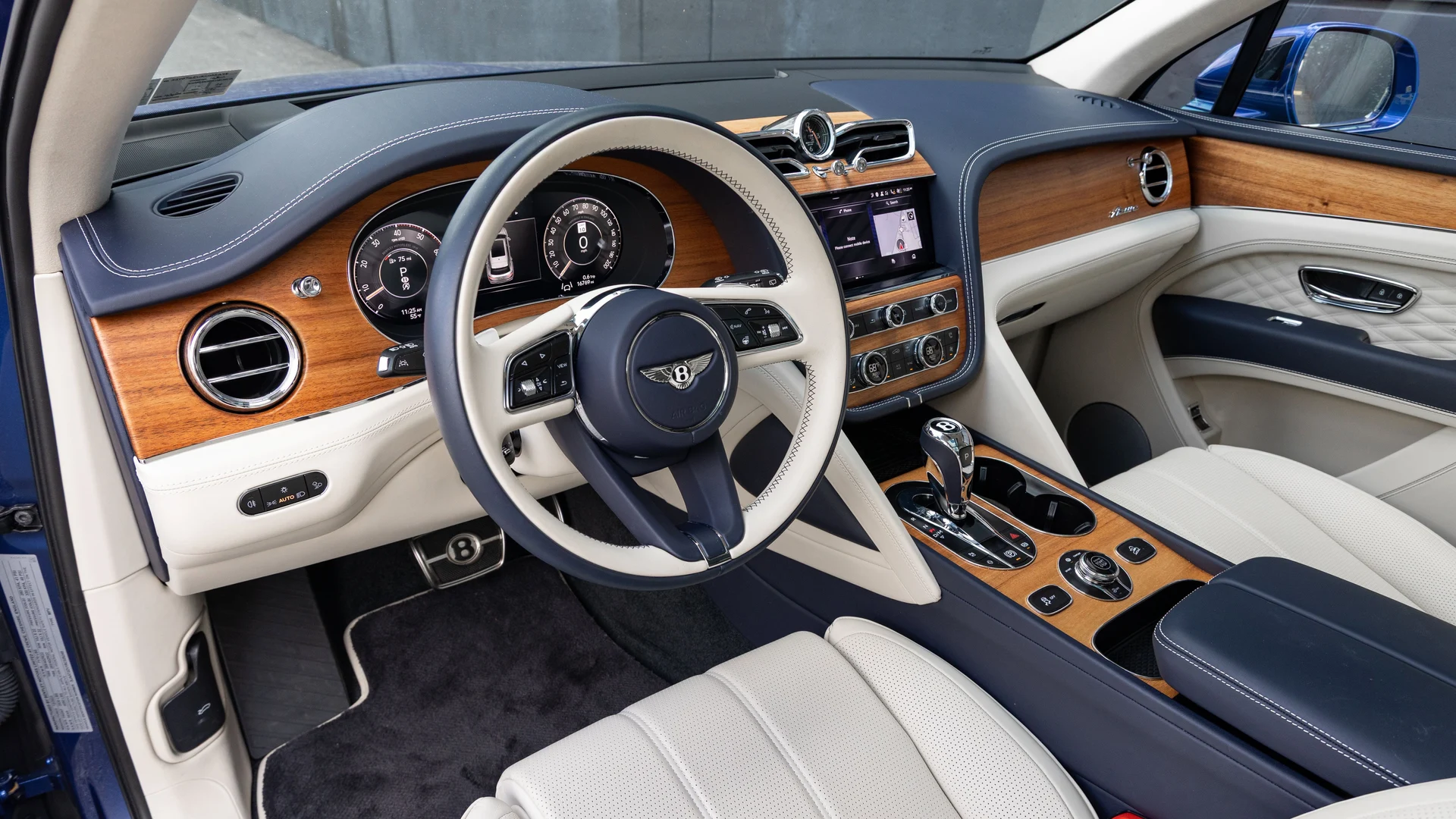 mph012_112697102_af5dc06256d44334a835ef76d0f0cd14_7d00fba263