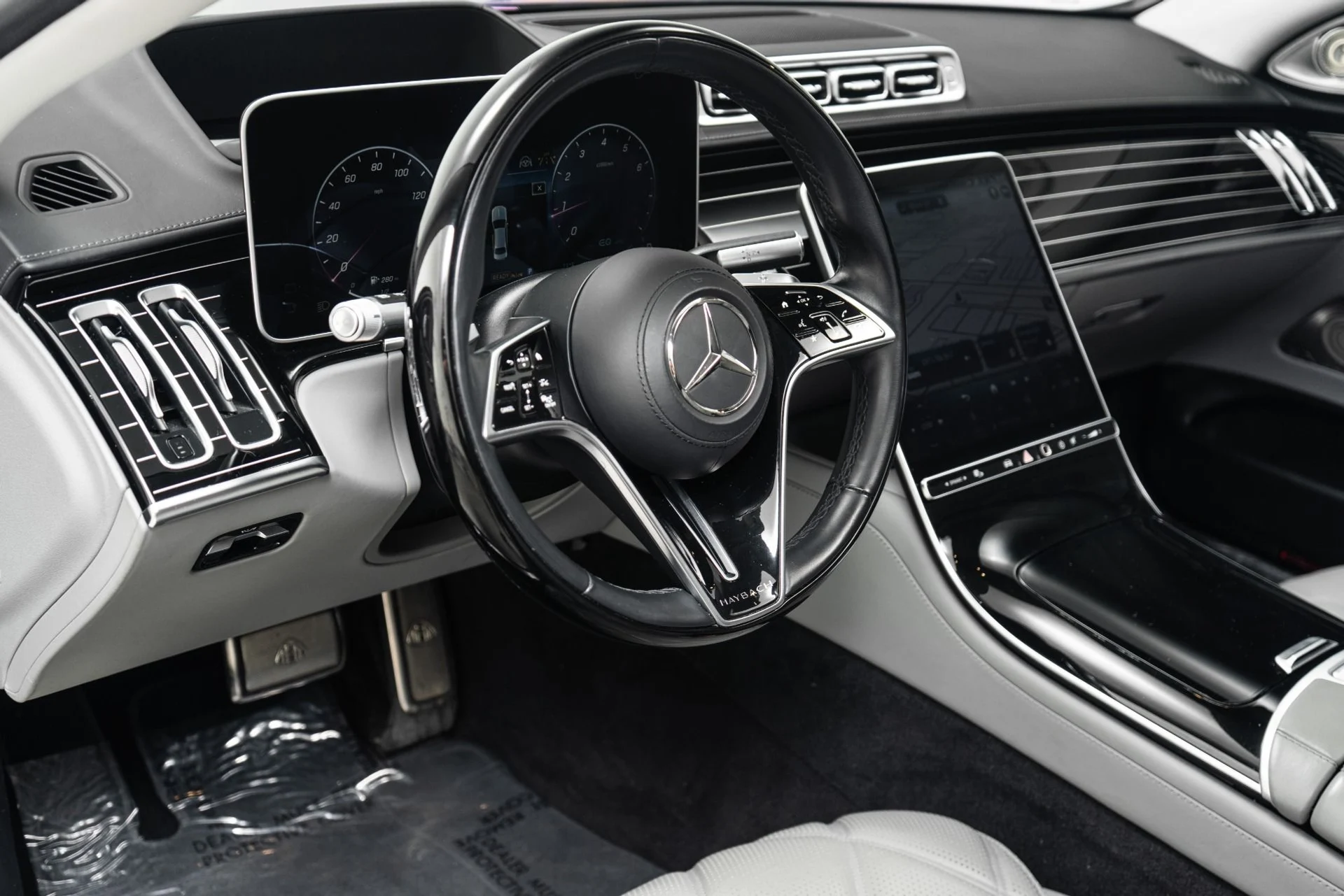 mph012_1137208606_Used_2021_Mercedes_Benz_Maybach_S_580_4_MATIC_Factory_Two_Tone_paint_Executive_Rear_Seat_Package_Bottle_Chiller_1776288092_26ec6dd669