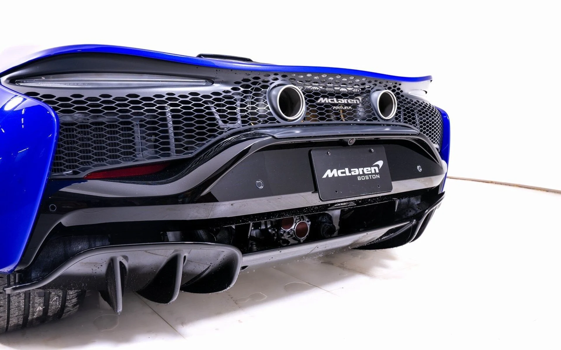 mph012_1137392476_0f8d157f986c7bb32cb74bee35bdb884x_52b6f48e50