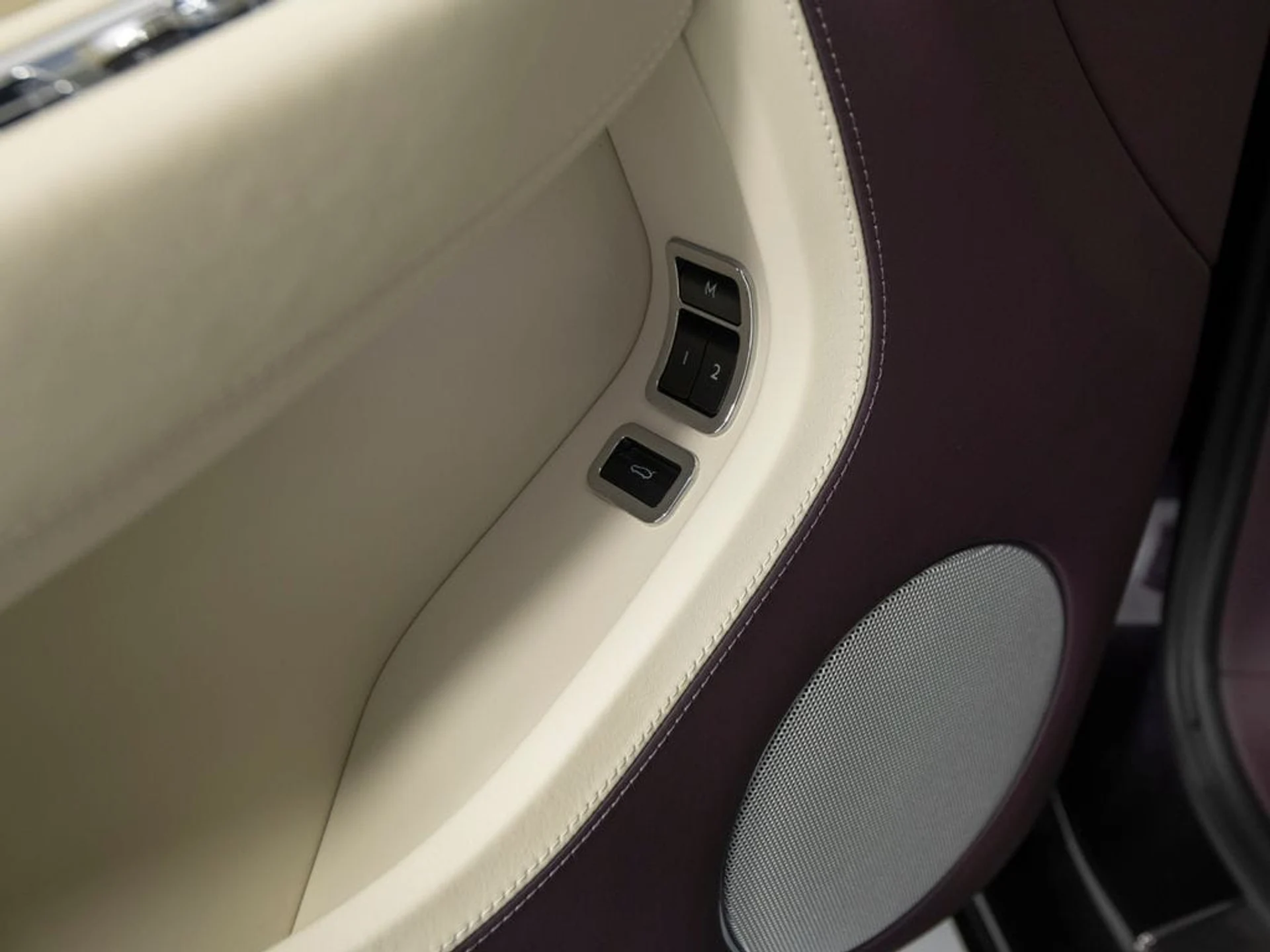 mph012_1142565432_f6989507f1ef0fa8e79833e965f26e9cx_d53a357044