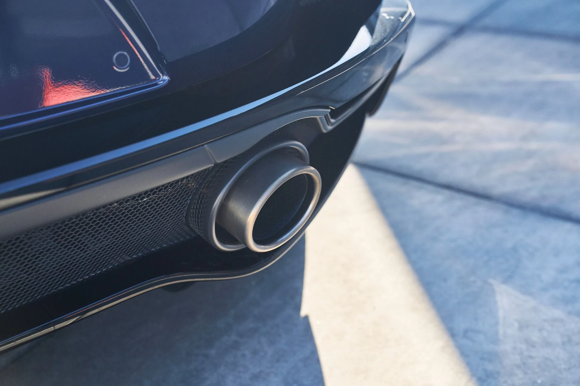 mph012_1148010158_Used_2022_Mc_Laren_GT_Base_1765244963_9978eb17fc