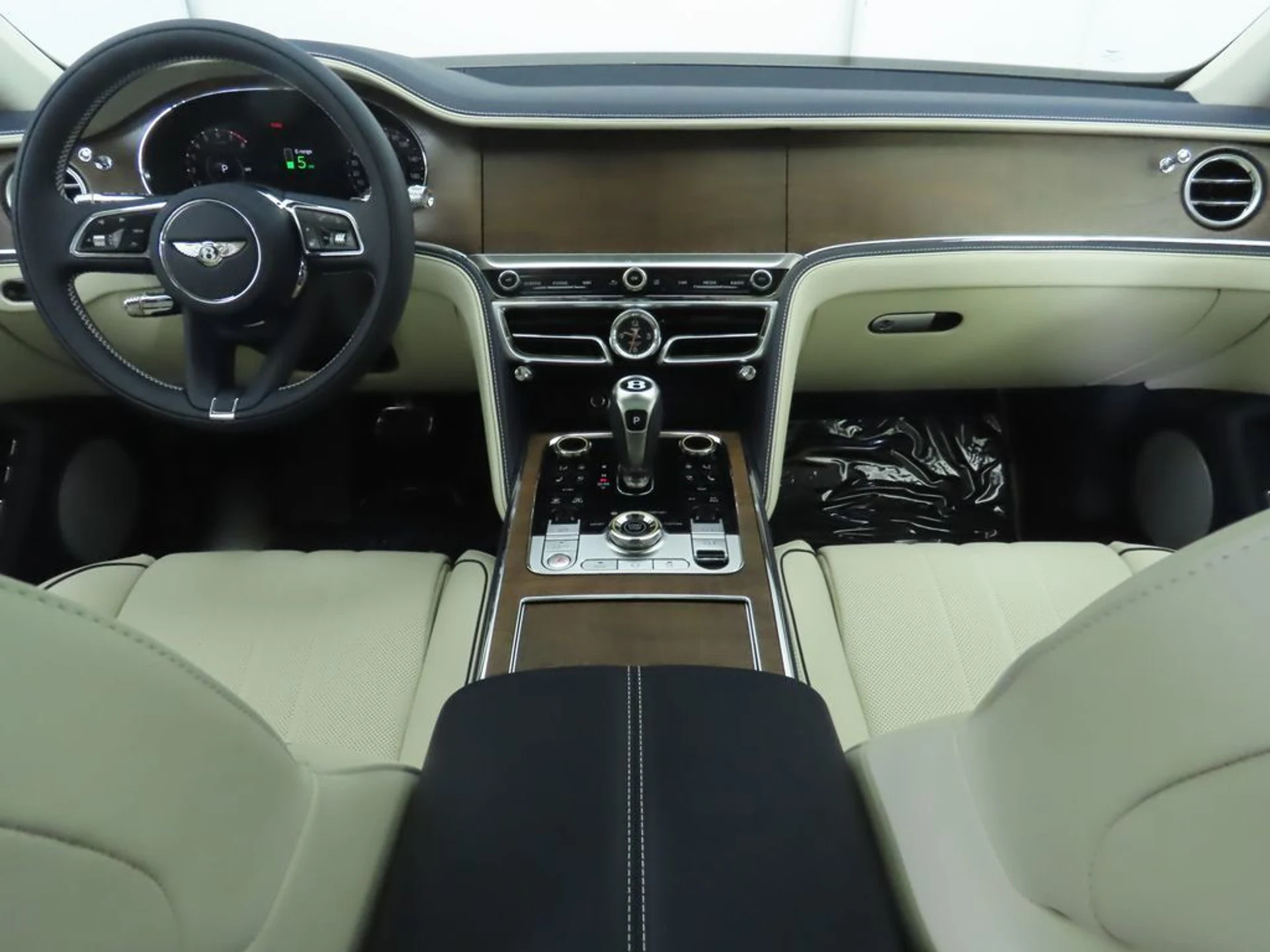 mph012_1151399358_new_2026_bentley_flying_spur_hybrid_8119_22973081_13_1024_c61a3fe8c4