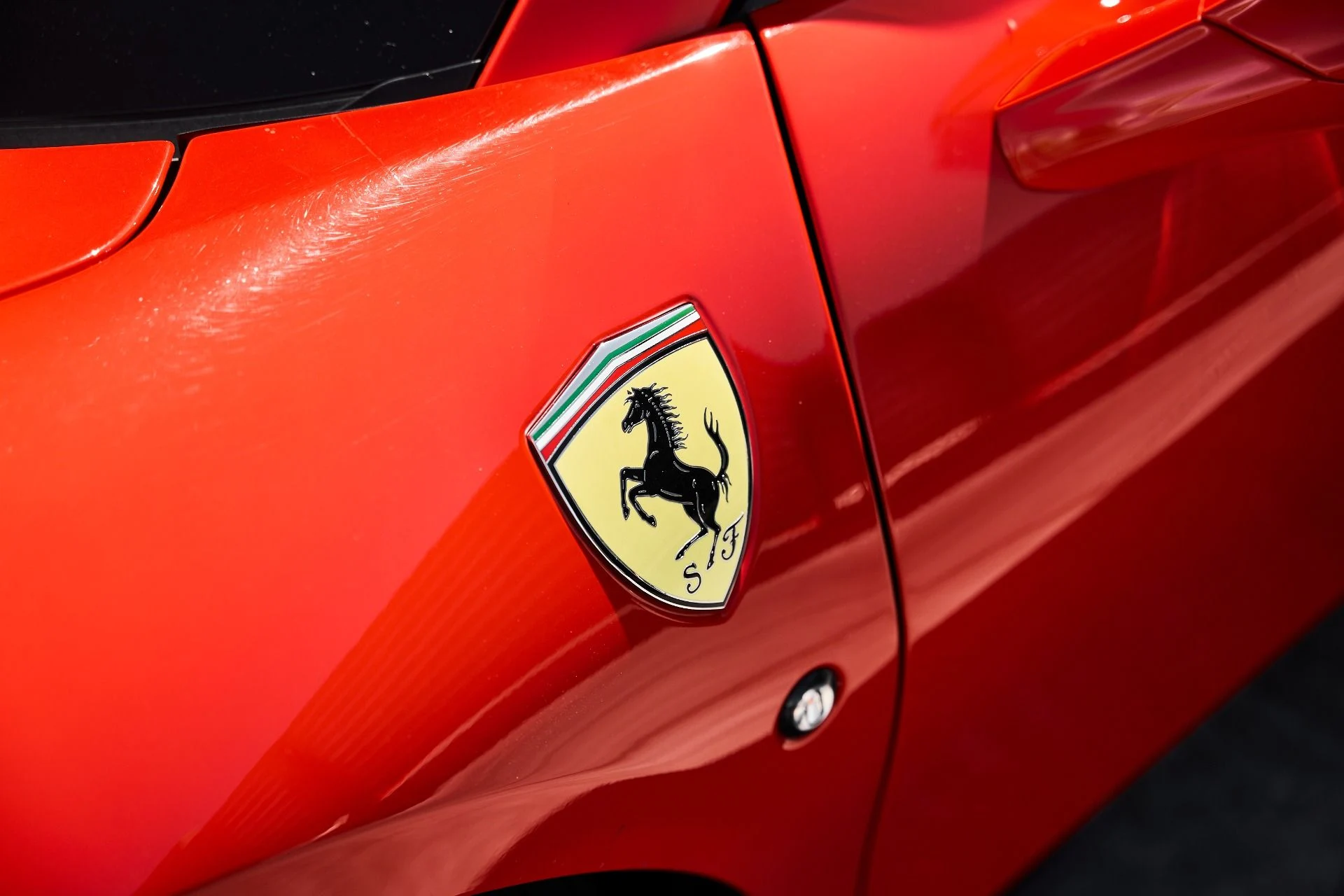 mph012_1151801293_Used_2023_Ferrari_F8_Spider_Base_1774742600_0509a29839