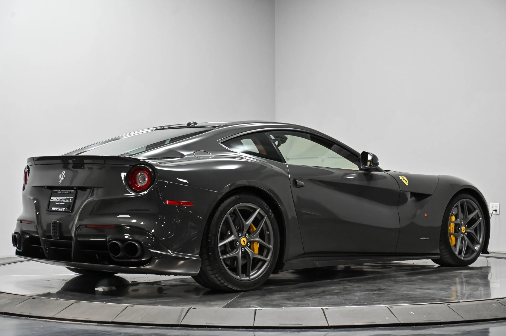 mph012_1151964755_Used_2016_Ferrari_F12_Berlinetta_1756933950_c853d8e90a