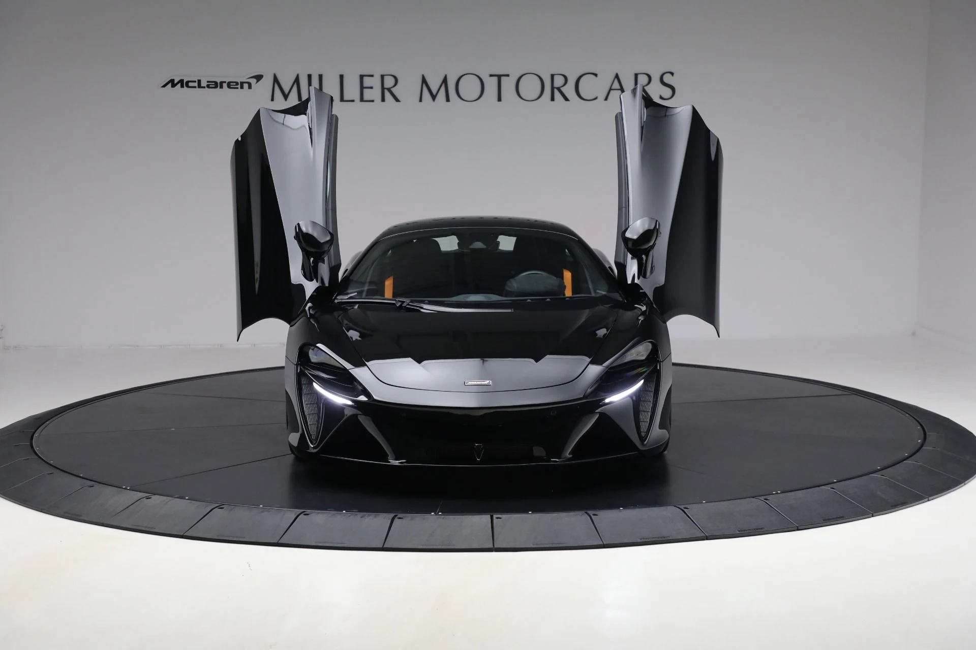 mph012_1155287796_Used_2023_Mc_Laren_Artura_2a4350a960