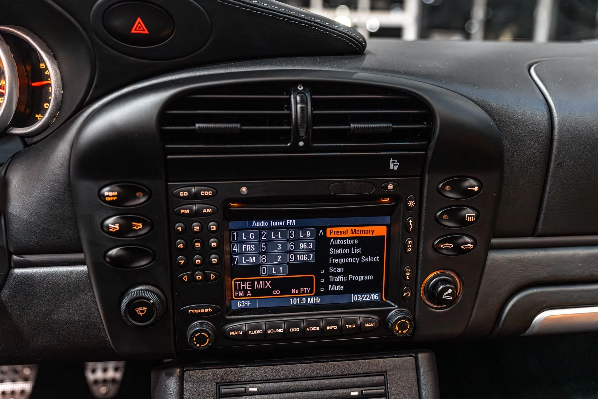 mph012_1161909491_13057_p13_l_ea7137be6c