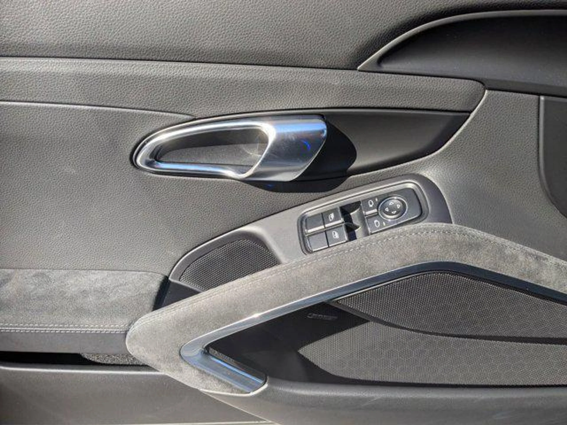 mph012_1164286069_s5_Bn4_F8_Vp_Ze0_Nz4_PD_Ef_Z8_Rq_X2_Tc_01a2763050