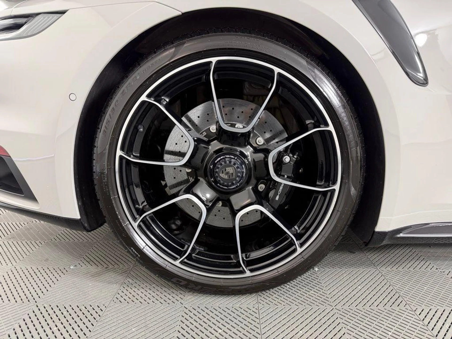 mph012_1166013789_w_D_Bj_RLVYV_Fo0mp_V9_T_Gwu_VY_c2r4_56b5e76c1c