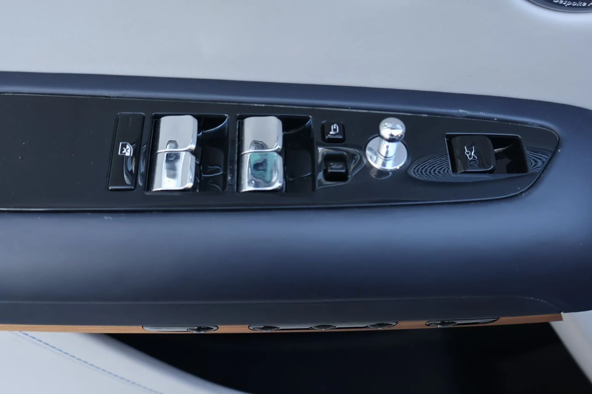 mph012_1167147275_13_9beeea4280