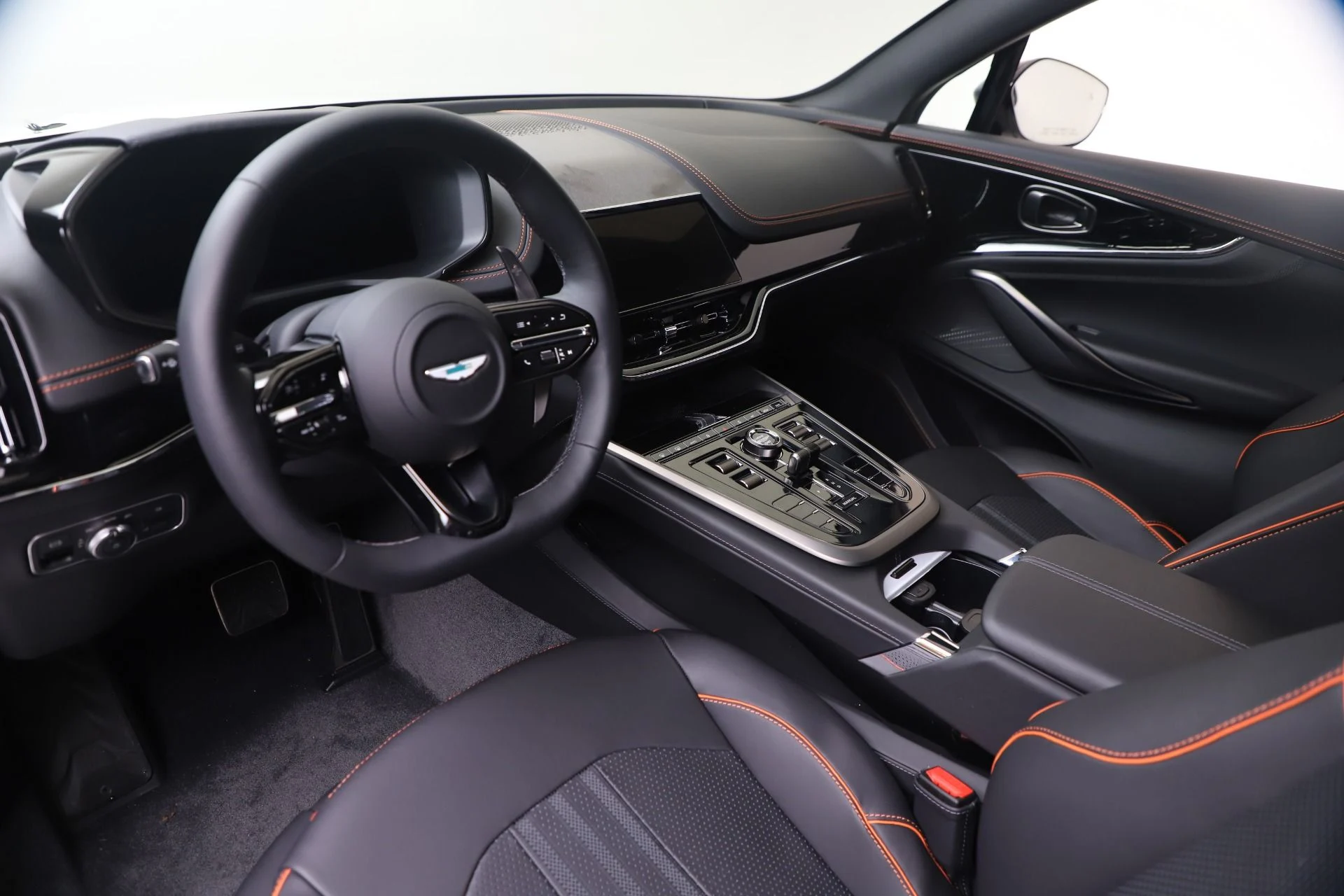 mph012_1171202818_New_2025_Aston_Martin_DBX_707_295bd330a5