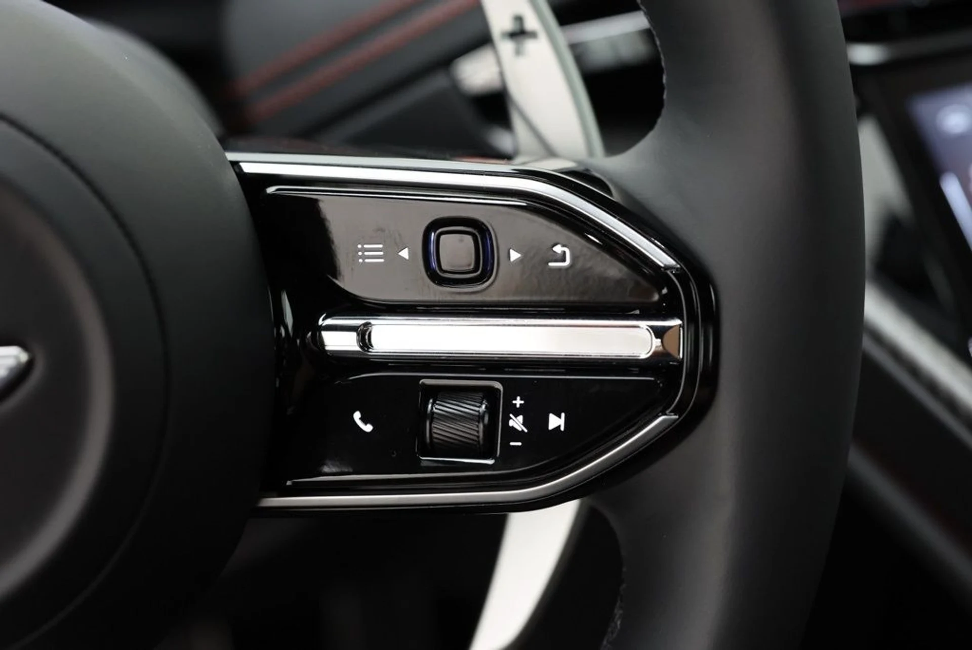 mph012_1176407334_6dpkwvnn7xjtm5gfuvg8mesbovro_95ac1292ff