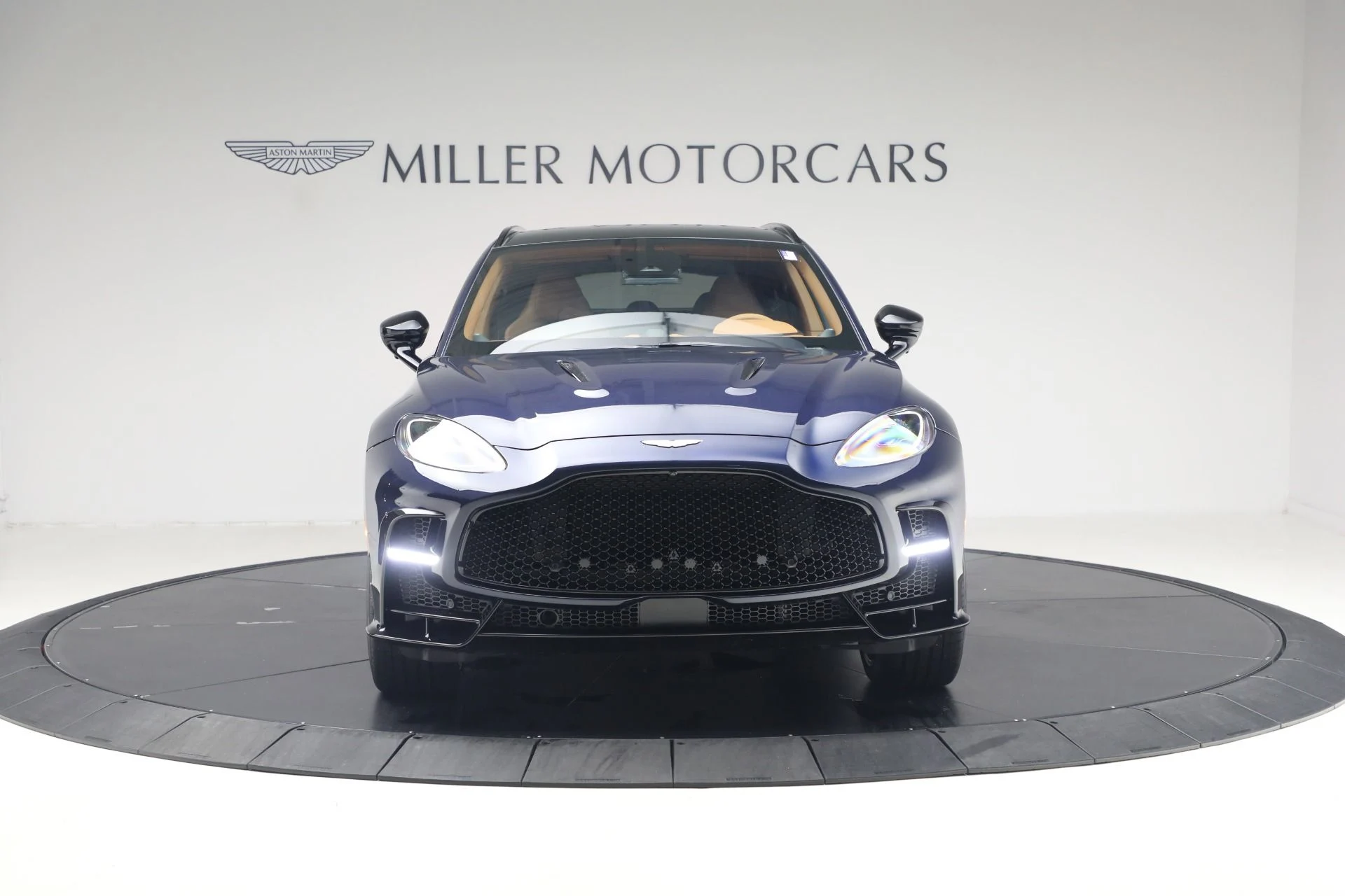 mph012_1181062863_New_2026_Aston_Martin_DBX_S_1792514616_39eff6631c