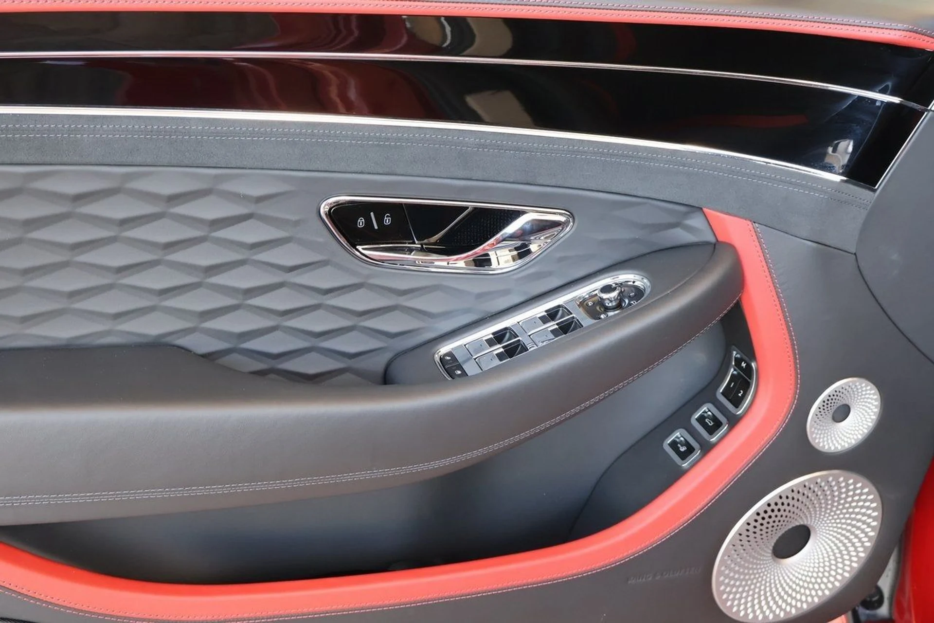 mph012_1184745443_13_08f1947a59