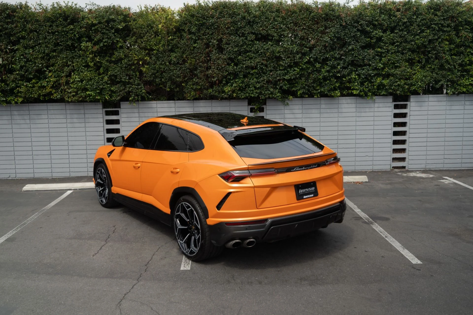 mph012_118493827_Used_2022_Lamborghini_Urus_1755127635_9f14fa8e97