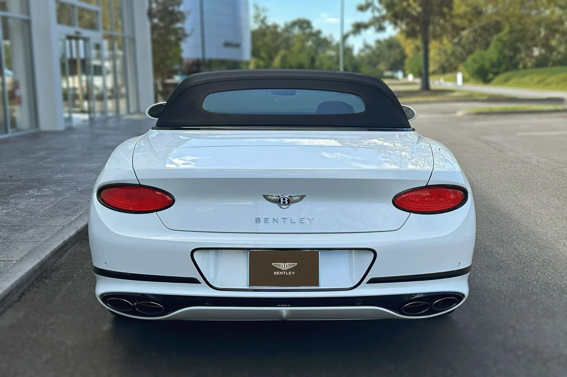 mph012_1199529525_Used_2022_Bentley_Continental_GTC_V8_1760707471_f0a78919d7