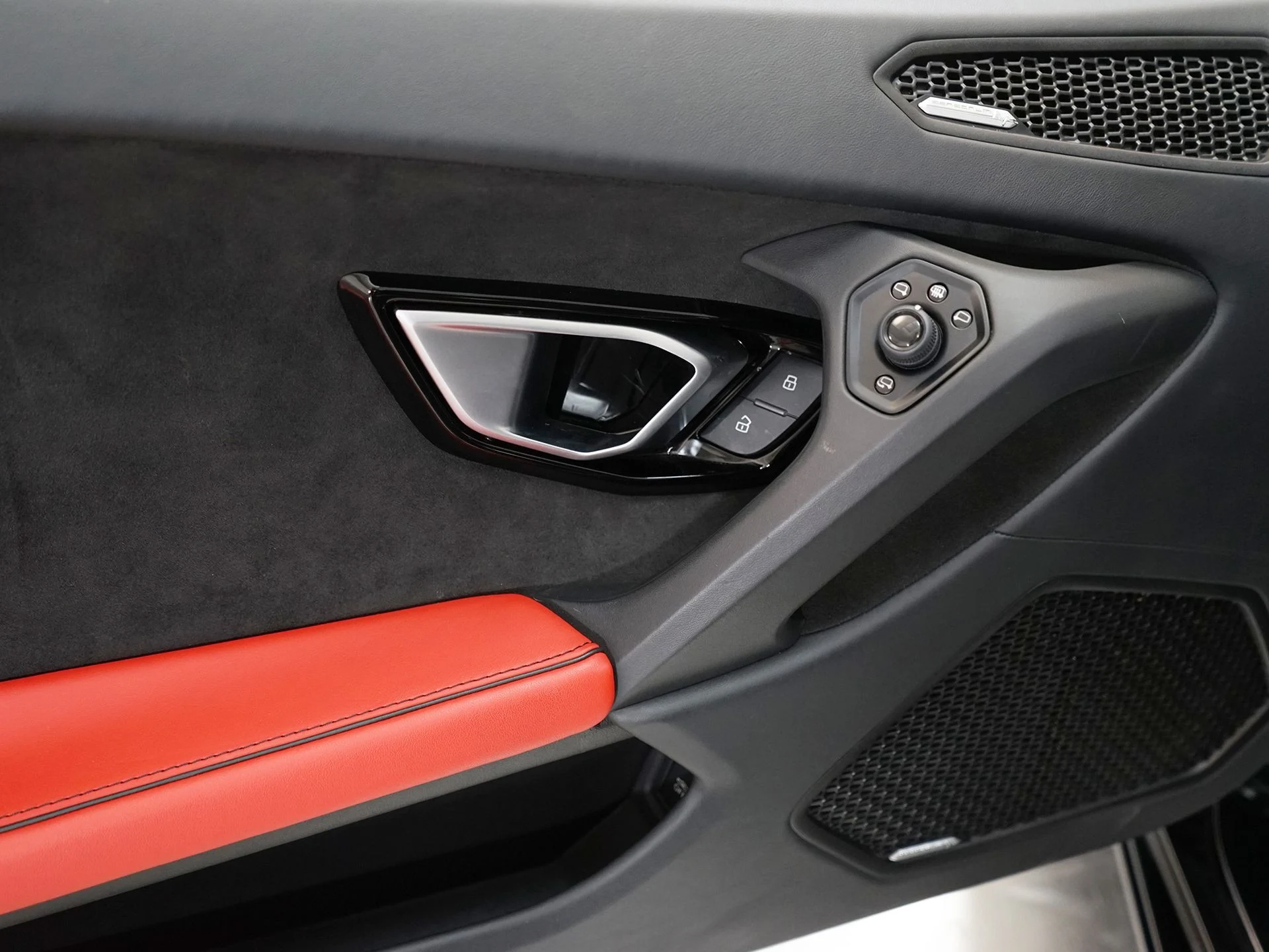 mph012_1200722255_e89f16df3d637f584815bffadf10c036x_e5ceda8c93