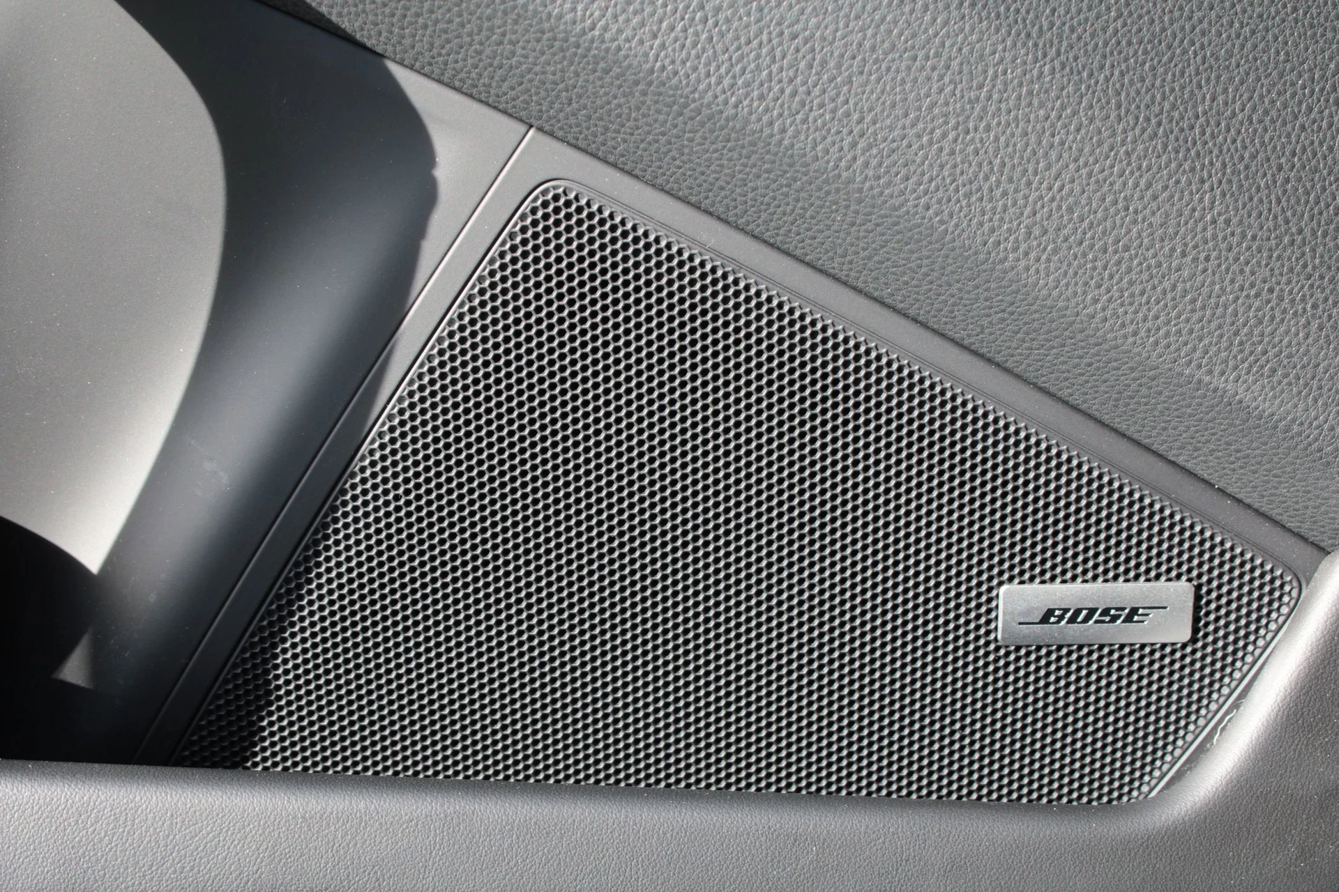 mph012_1207070793_6cdc647899b28cb88c220d3f3f41a98c_91a45c2e0d