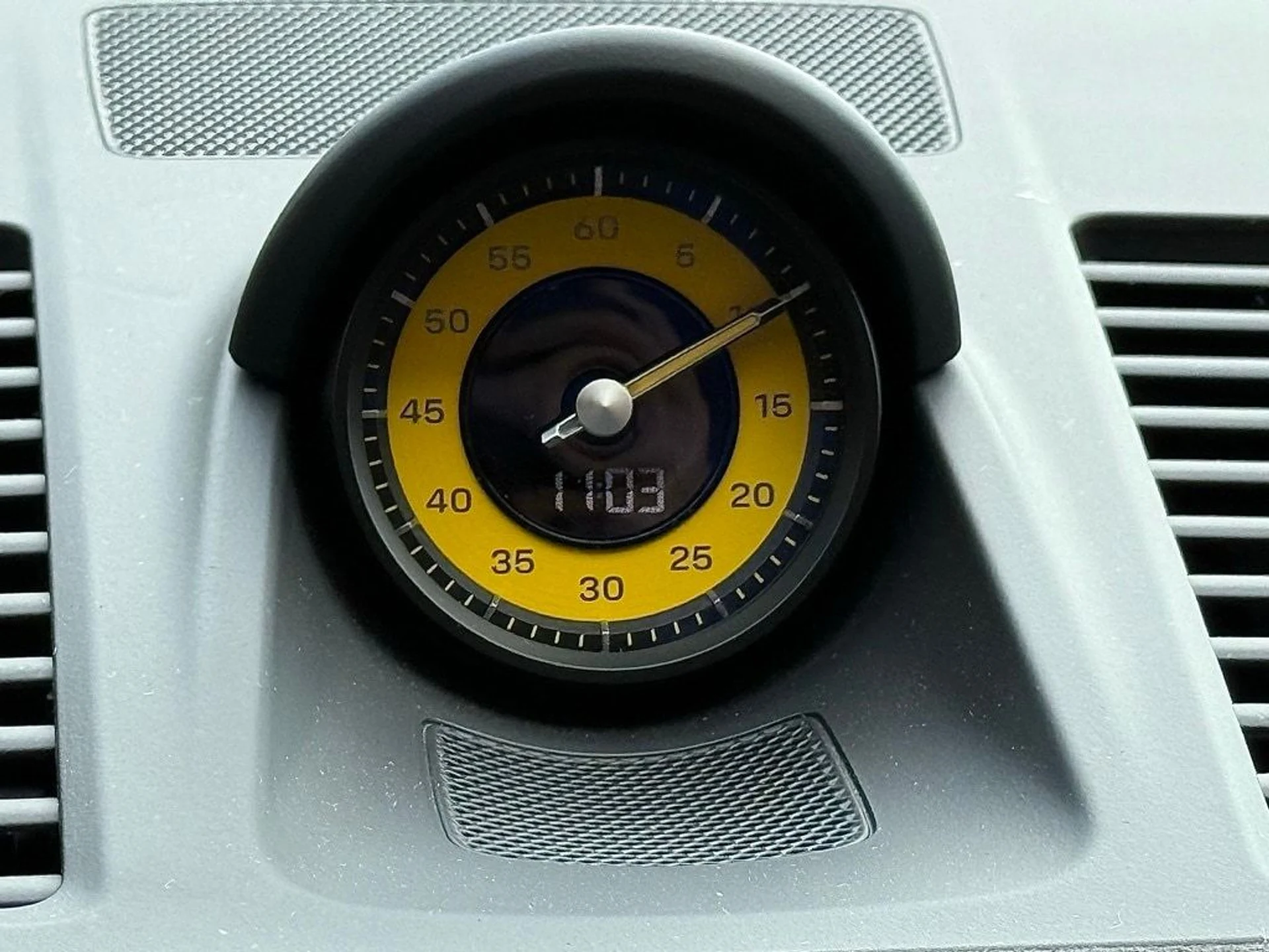 mph012_120913068_ba6fa465d0f8d64739e5939b680e9825x_776856f2eb