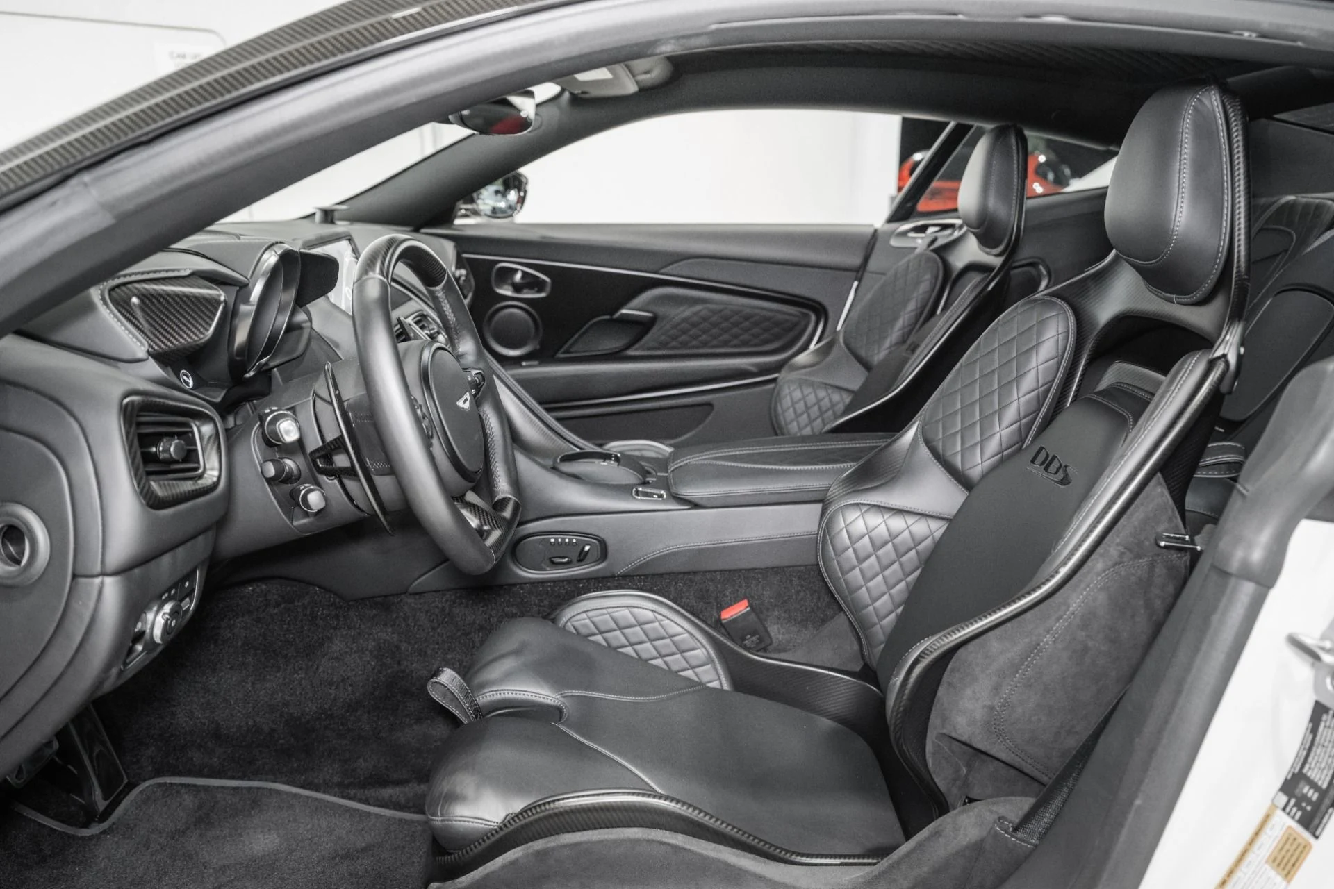 mph012_1215470966_Used_2023_Aston_Martin_DBS_770_Ultimate_1778011376_ede65d757e