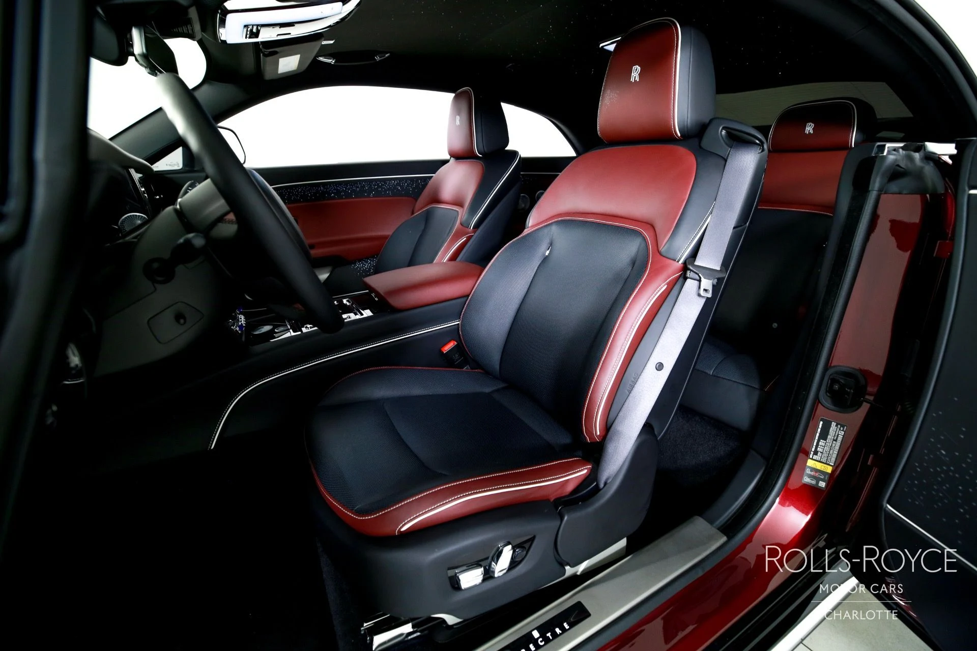 mph012_1227504572_Used_2024_Rolls_Royce_Spectre_1750451753_7018d237f8
