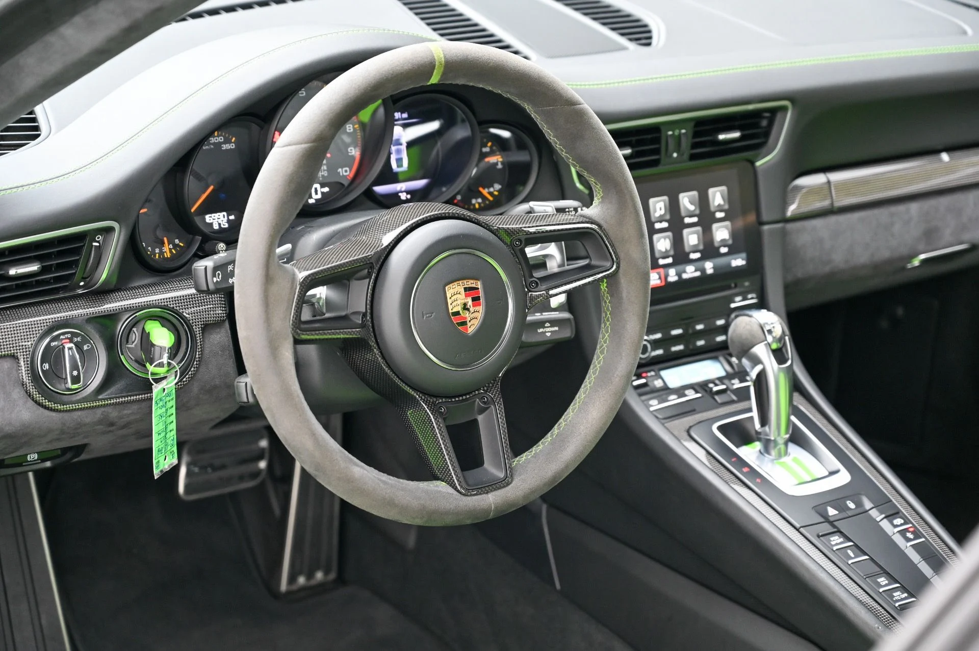 mph012_1230525453_Used_2019_Porsche_911_GT_3_RS_1778272615_7c908c5974
