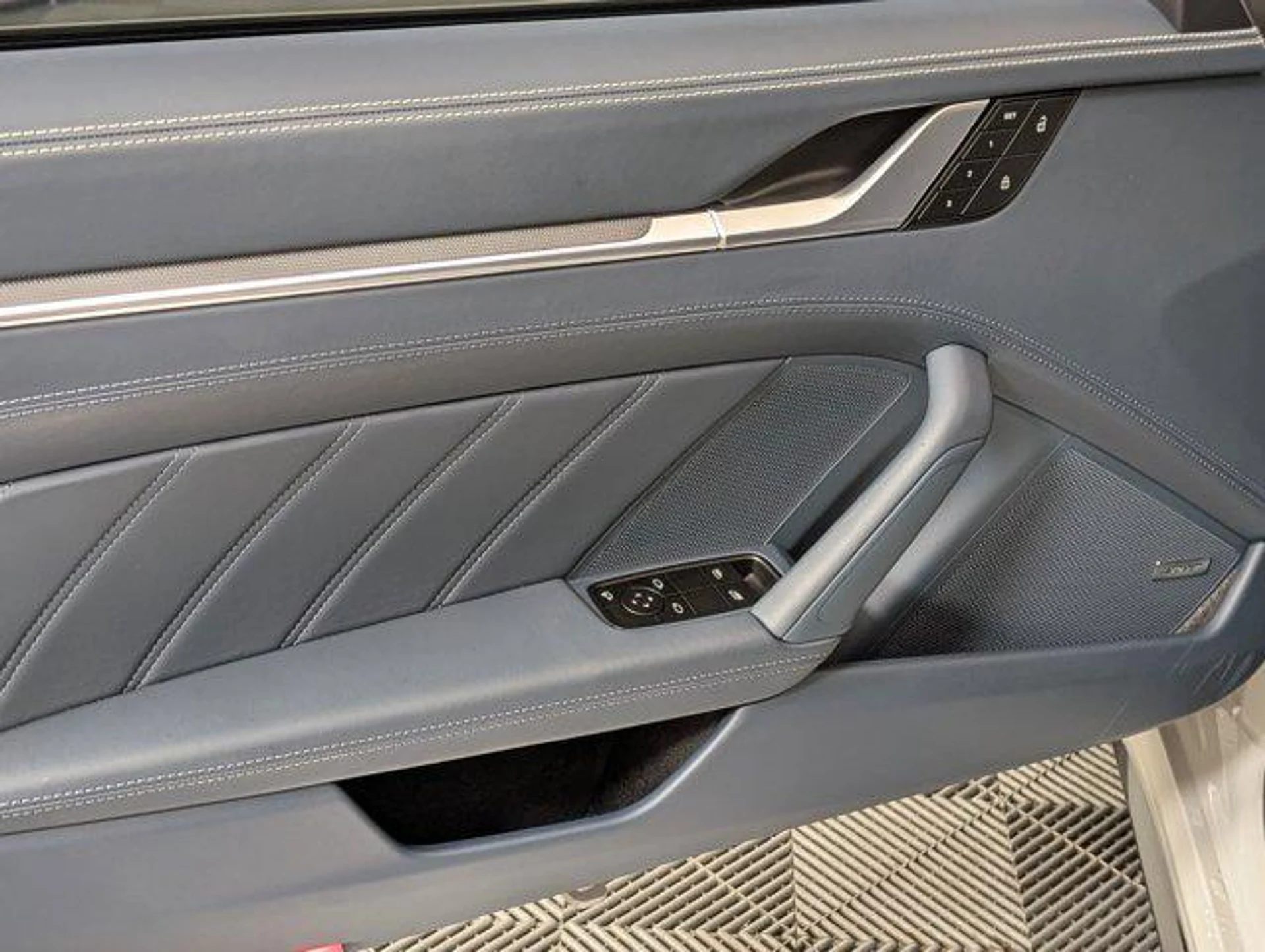 mph012_1235558287_FD_3_O_Iup_CYNM_06_C_Xa_Lpwe_QL_9qej_Q_b96da36b08